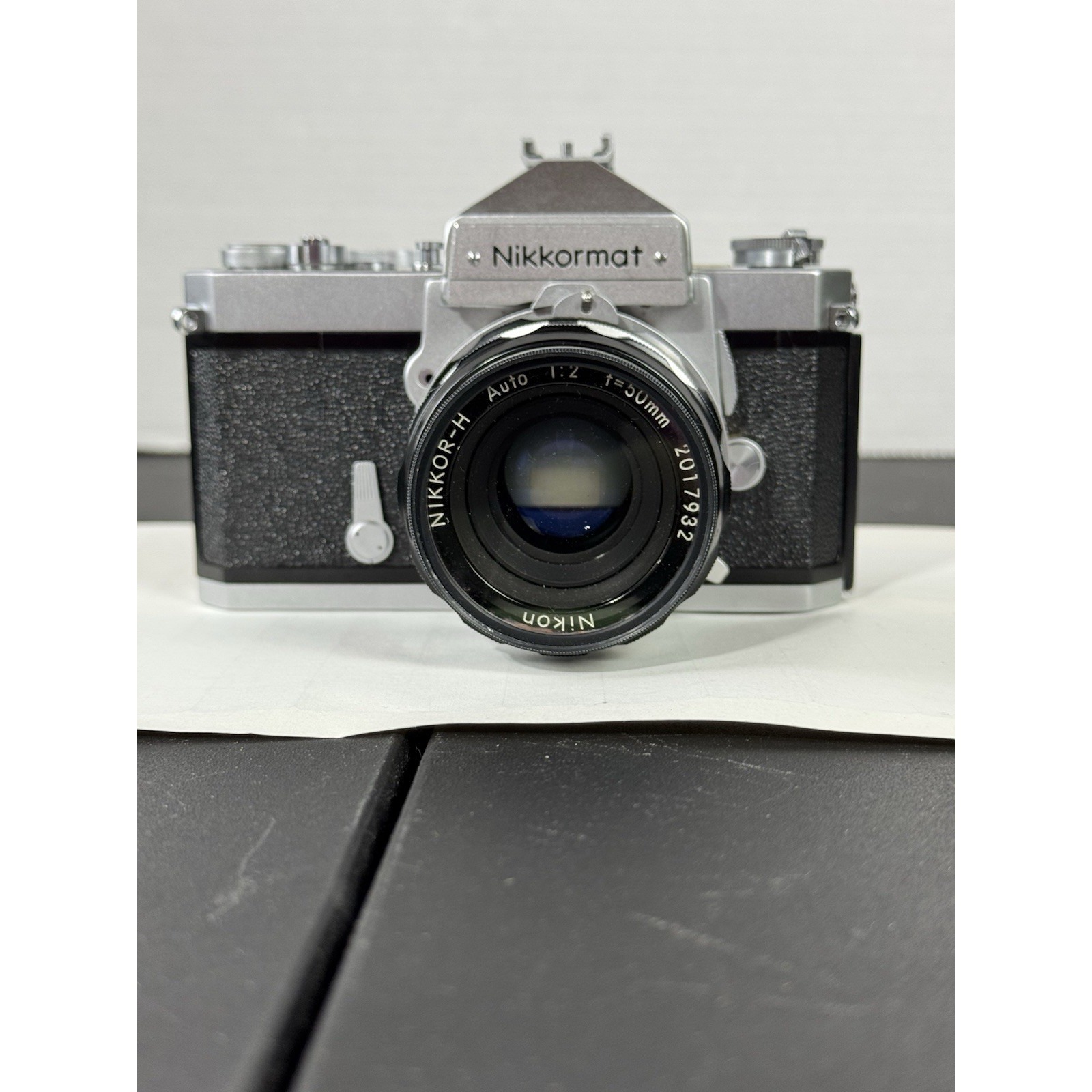 Nikon Nikkormat FTn 35mm SLR film camera w 50mm F2 Nikkor H·C lens w case tested