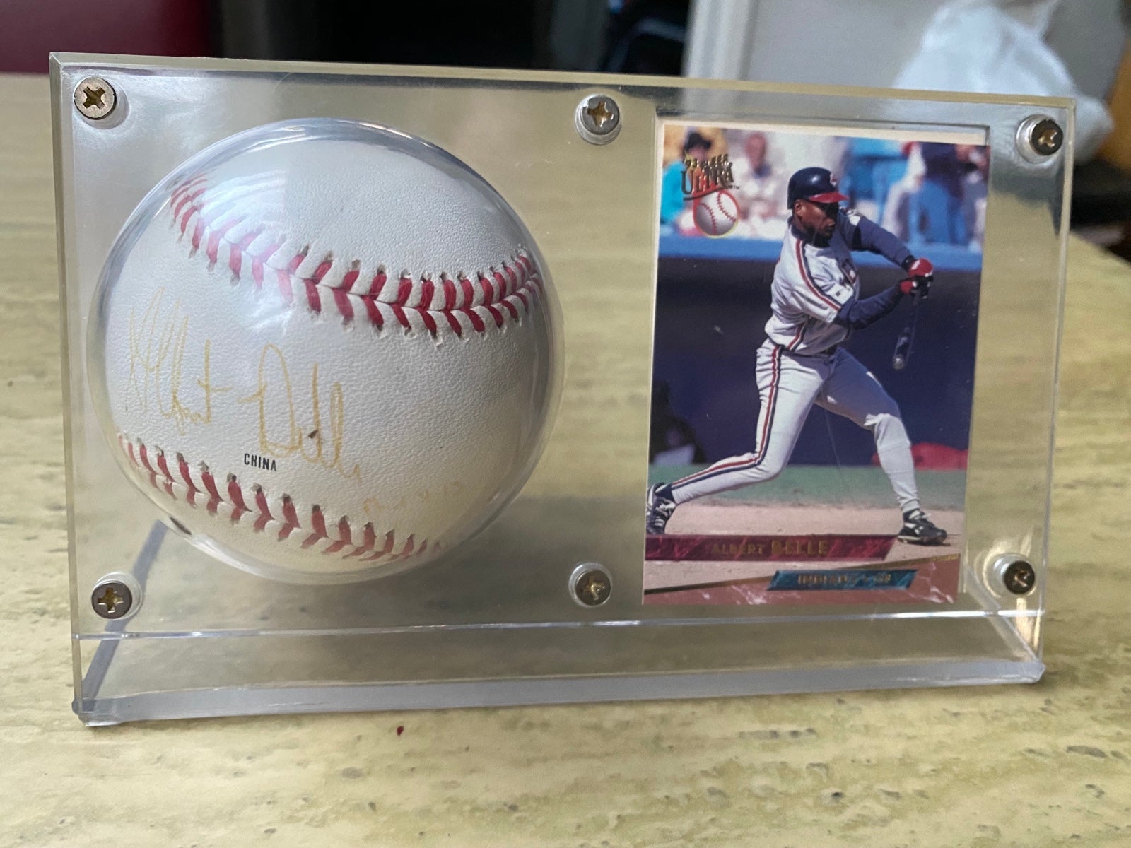 Albert Belle Autographed Baseball -Cleveland Indians