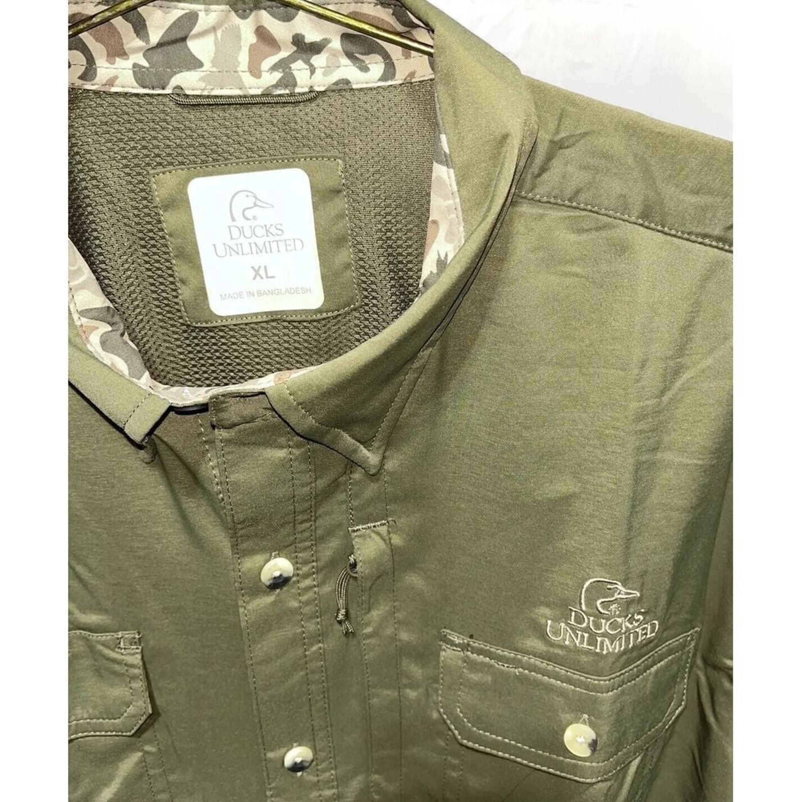 Ducks Unlimited Button Double Pocket Army Green Long Shirt Zip Vented Men's
