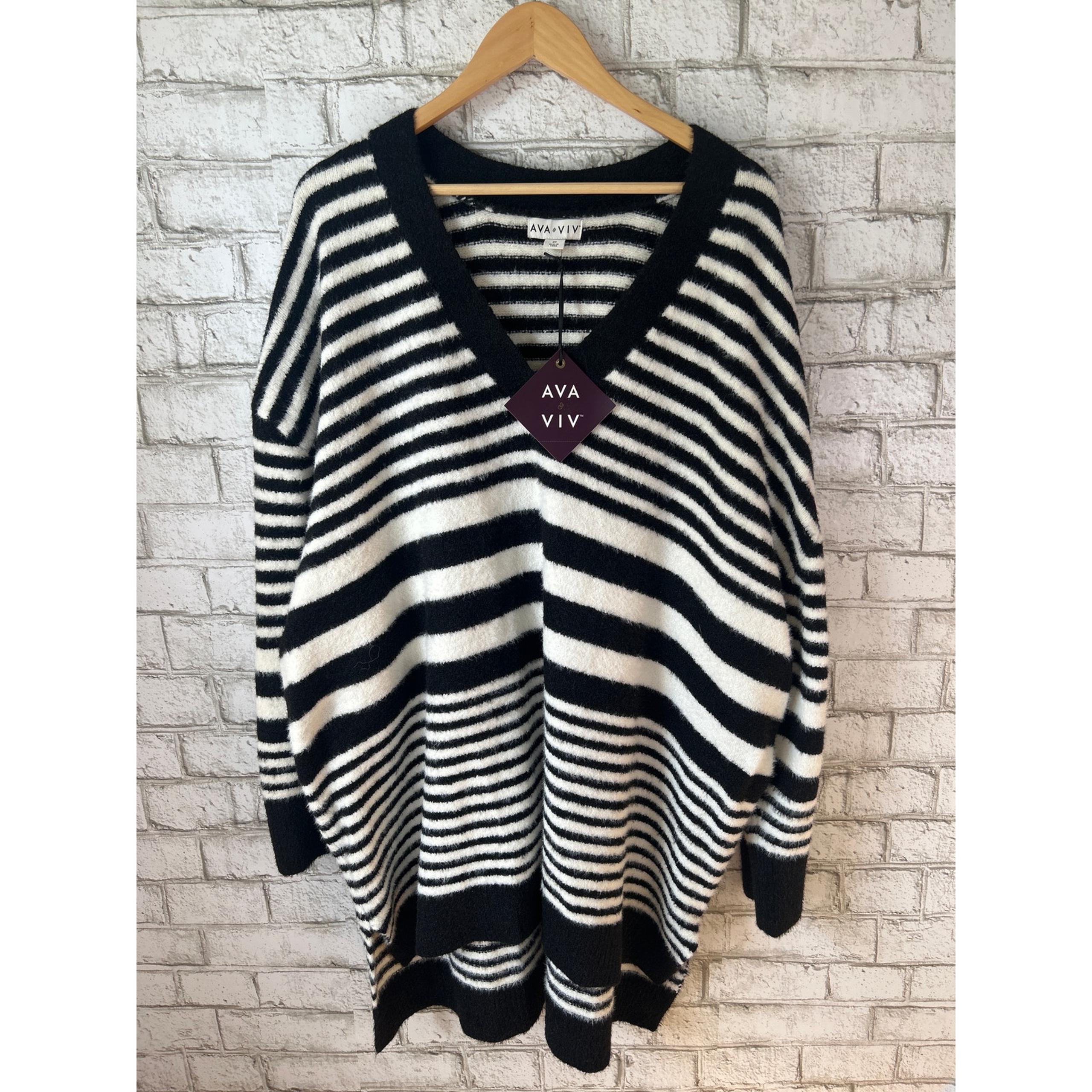 NWT Ava & Viv Black White Stripe Soft Fuzzy Sweater Size 3XL
