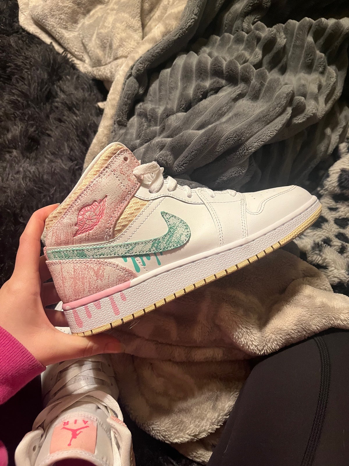 Nike Air Jordan 1 Mid Shoes
