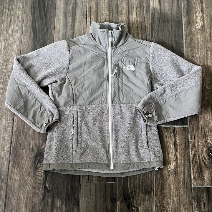 The North Face Gray Fleece Full Zip Women’s Medium (150)￼