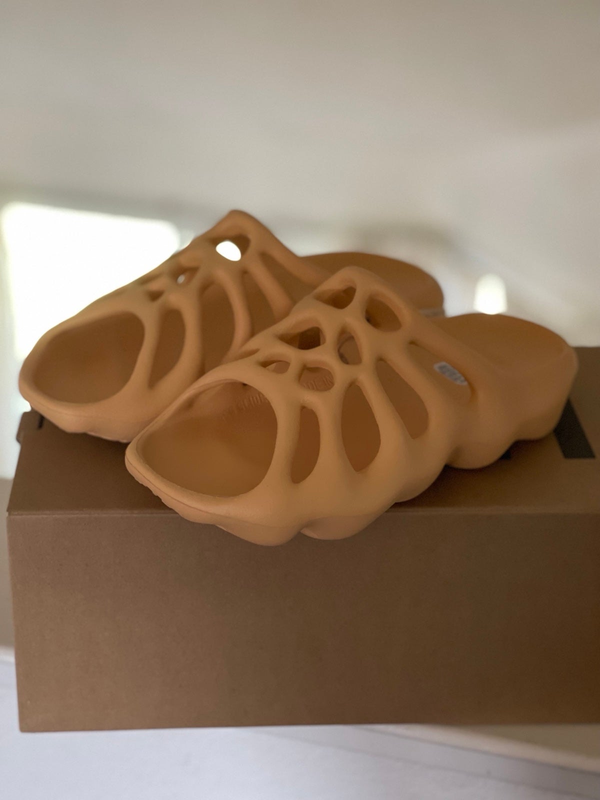 Yeezy 450 Foam “Cream” slides