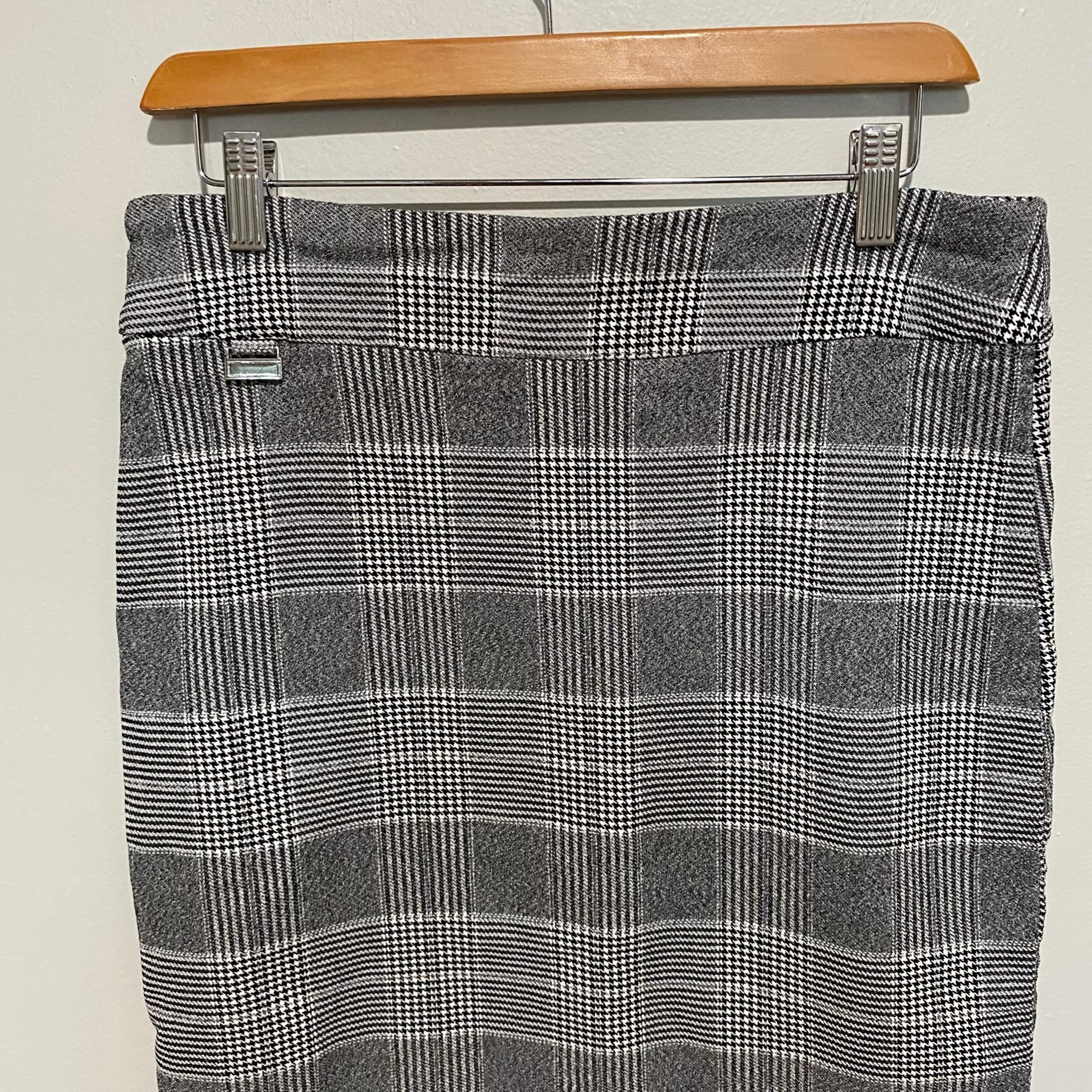 SOHO Apparel Women's Classic Gray Plaid Pencil Skirt Size M