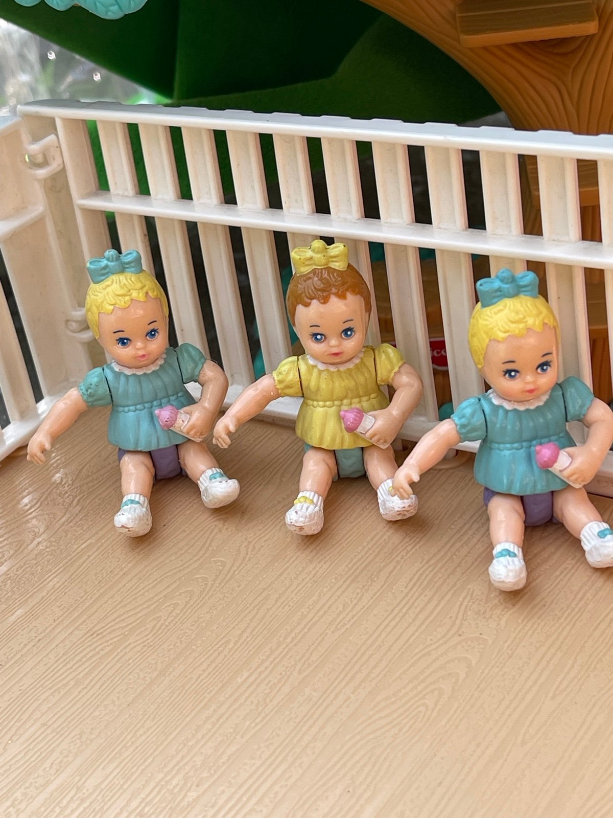 Playskool Dollhouse Baby Girls triplets