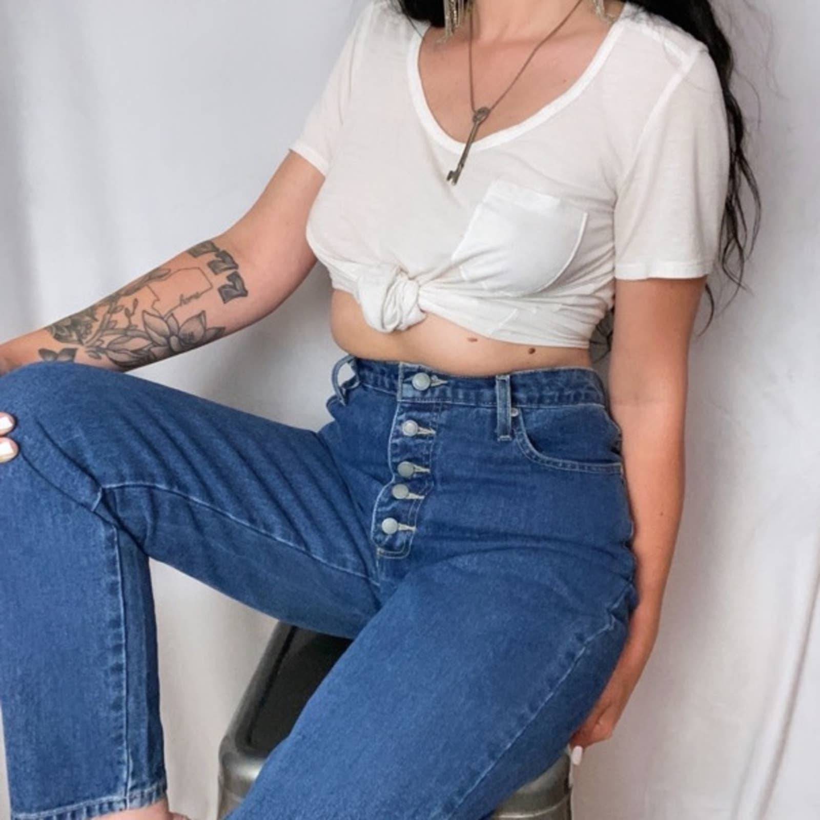 90s BUTTON FLY RIBCAGE HIGH RISE MEDIUM WASH JEAN