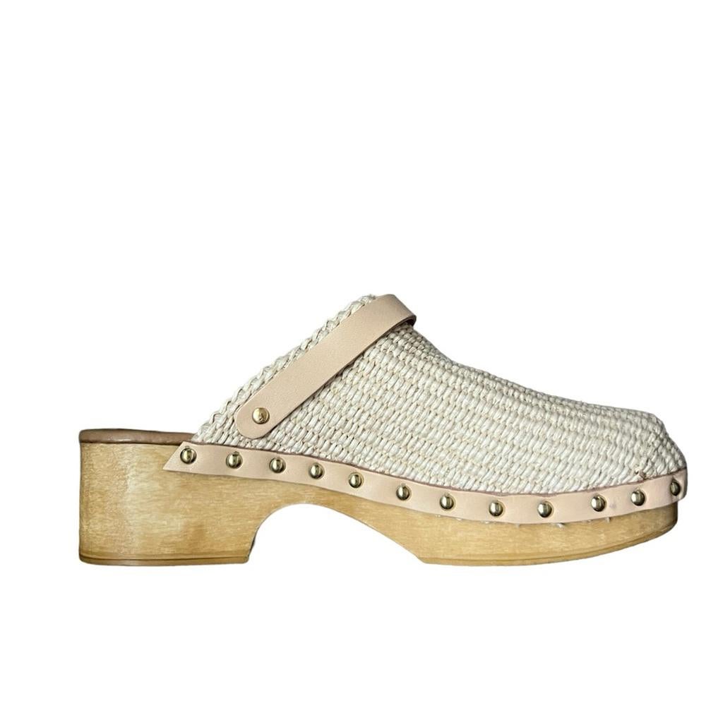 Dolce Vita Carlee Clogs in Tann/Natural Raffia Size 9