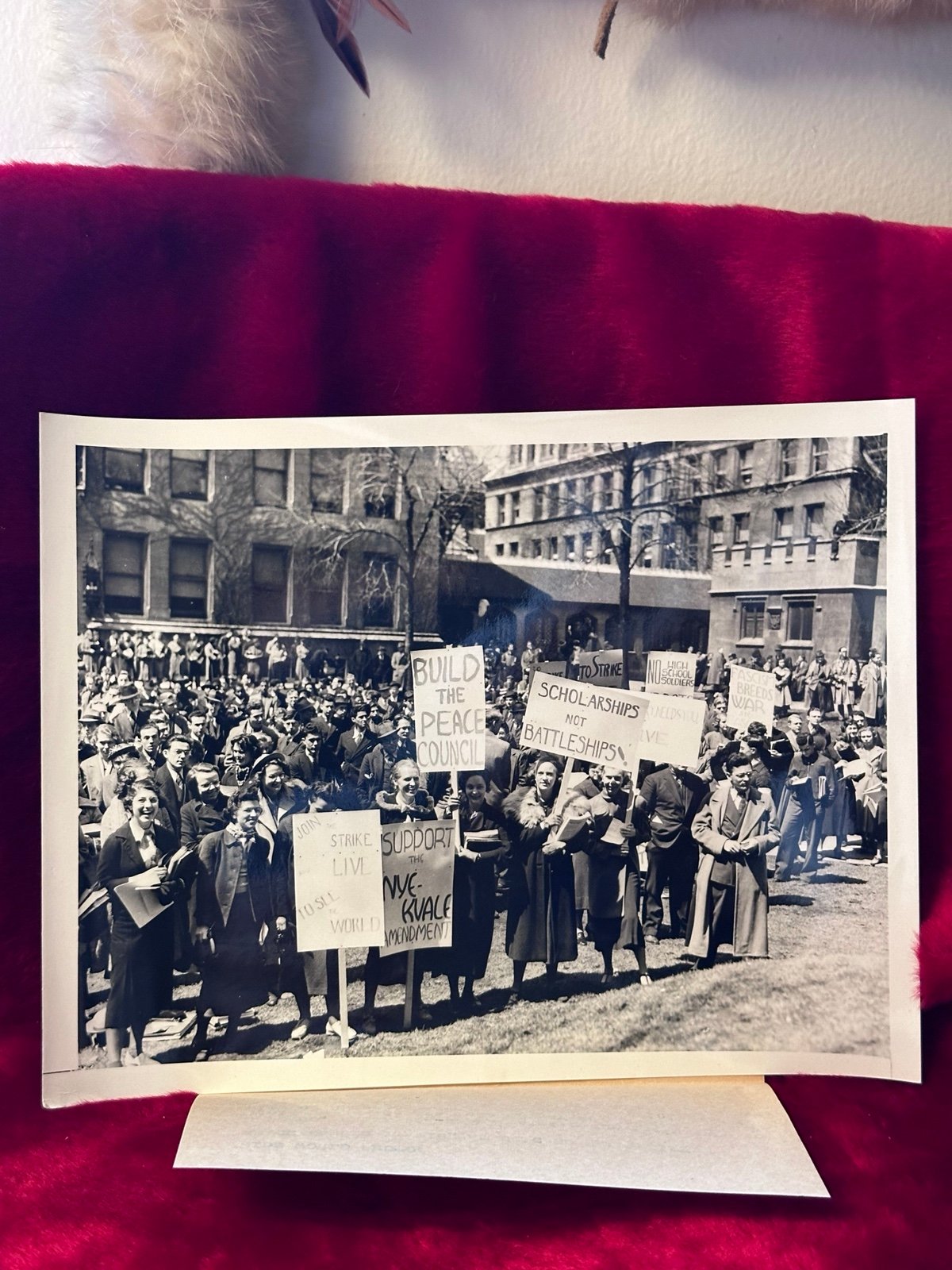 Antique original press photograph peace demons at Chicago university 1937 by wid