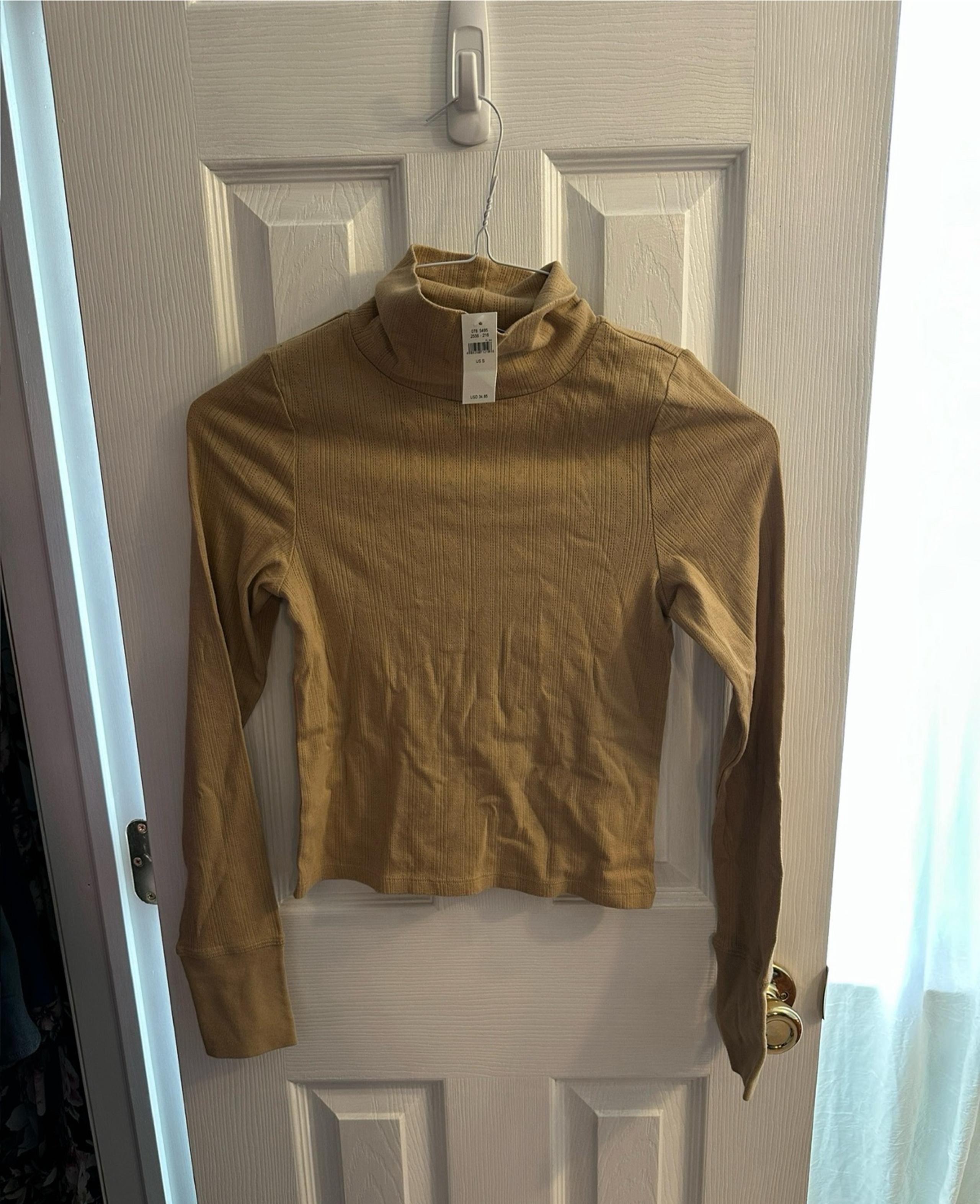 Aerie Top