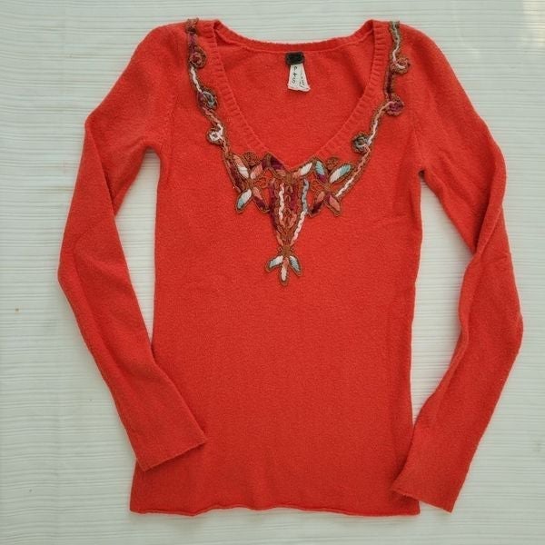 We the free long sleeve sweater top