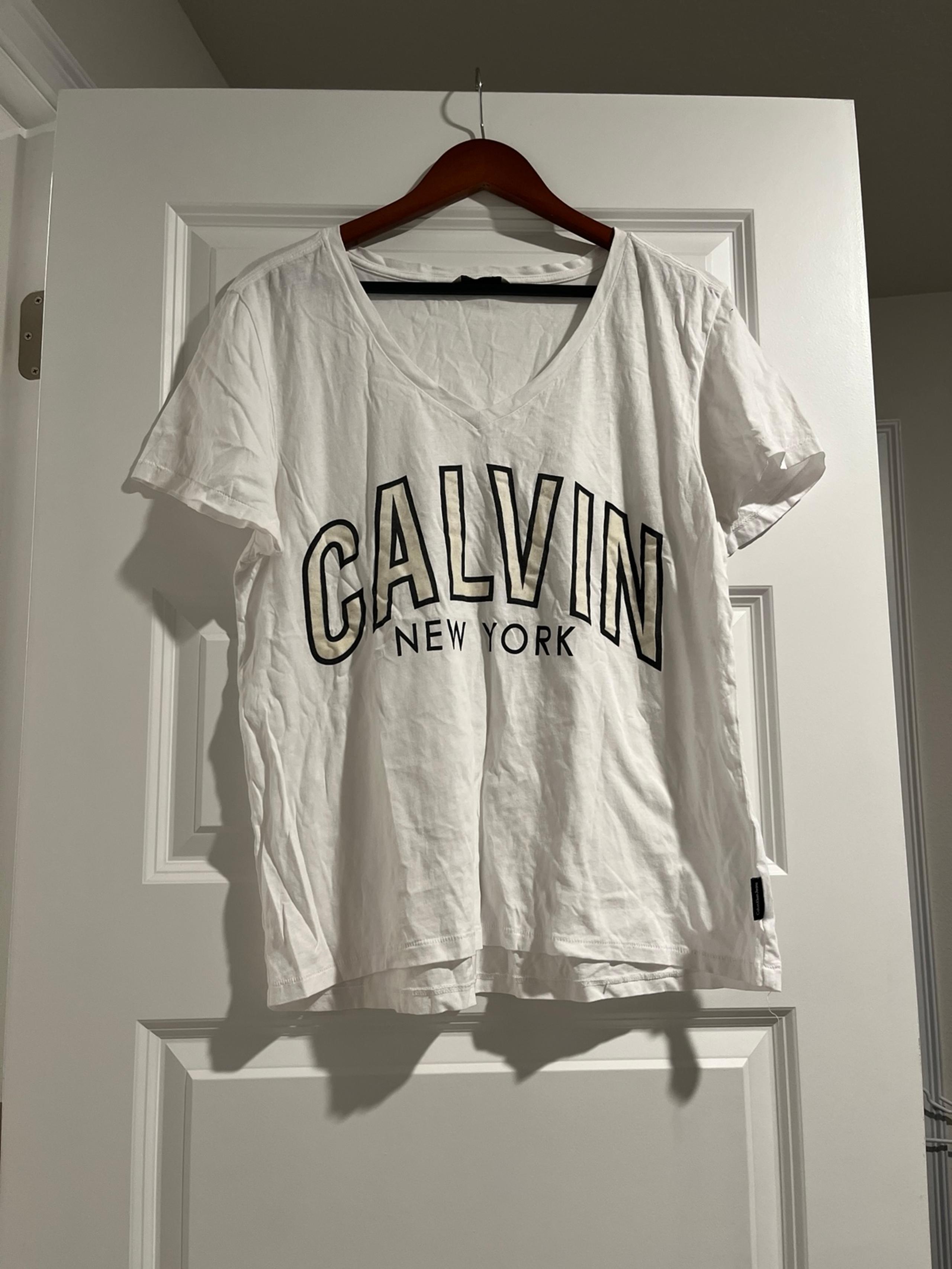 Calvin klein tshirt