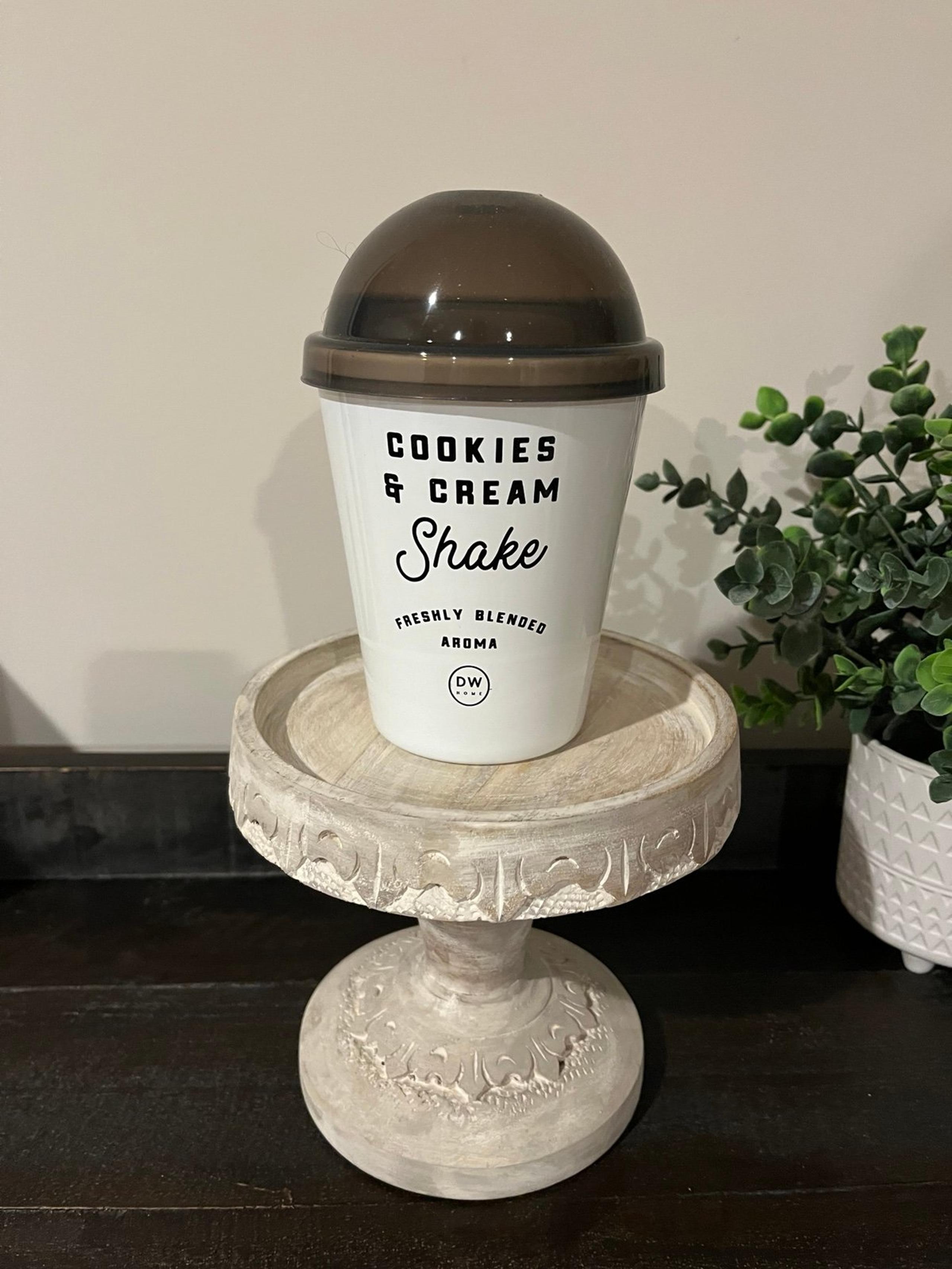 DW Home Cookies & Cream Shake Candle (New!)