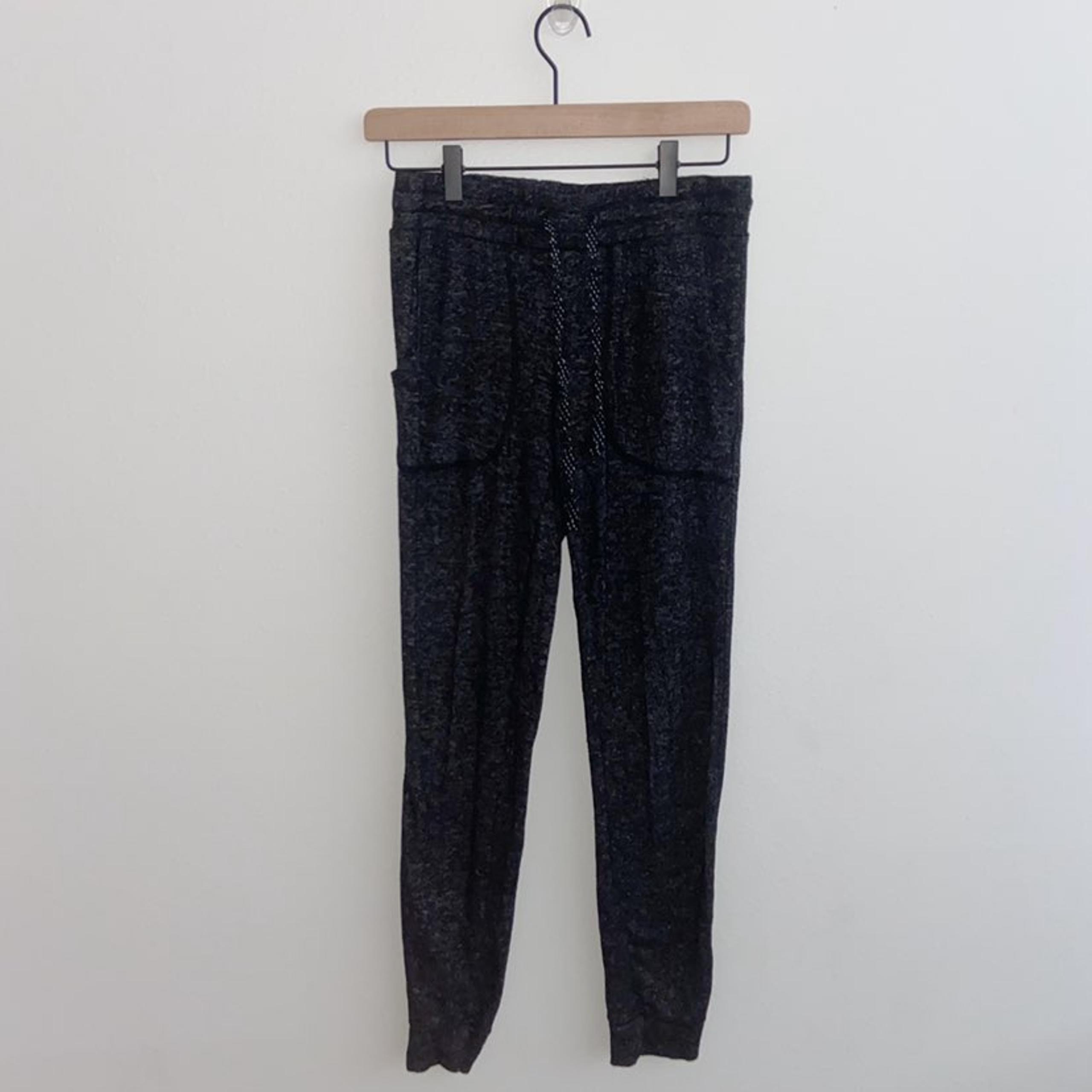 black heathered sweatpants