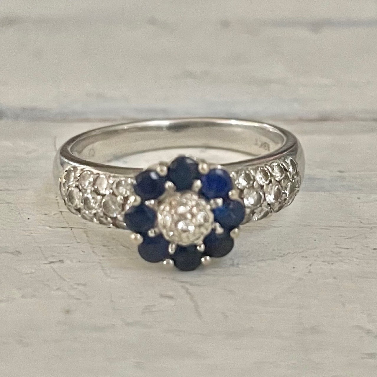 Vintage Stamped 18k gold sapphire & diamond pave ring