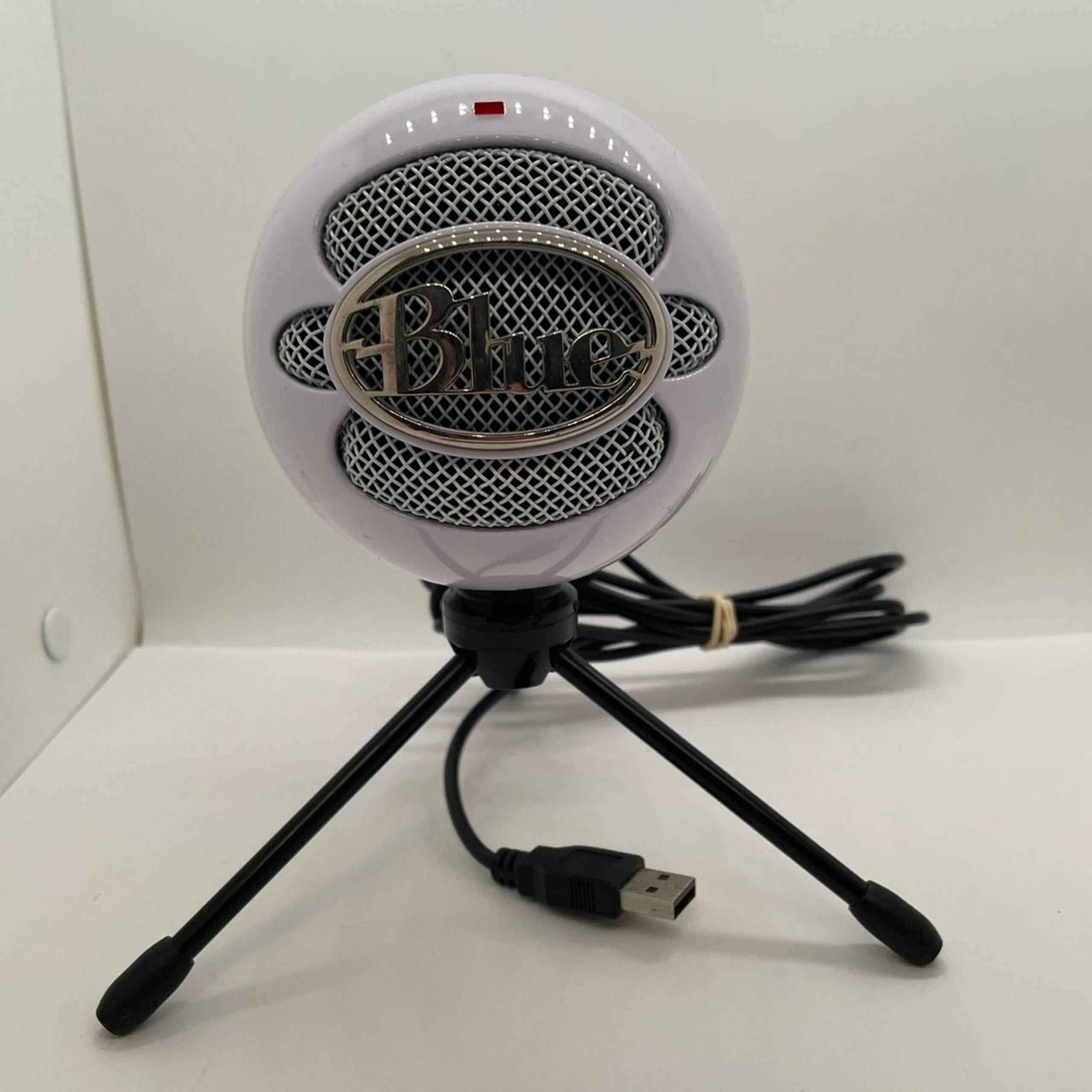 Blue Microphone “Snowball Ice”  w/Stand & Power Cord