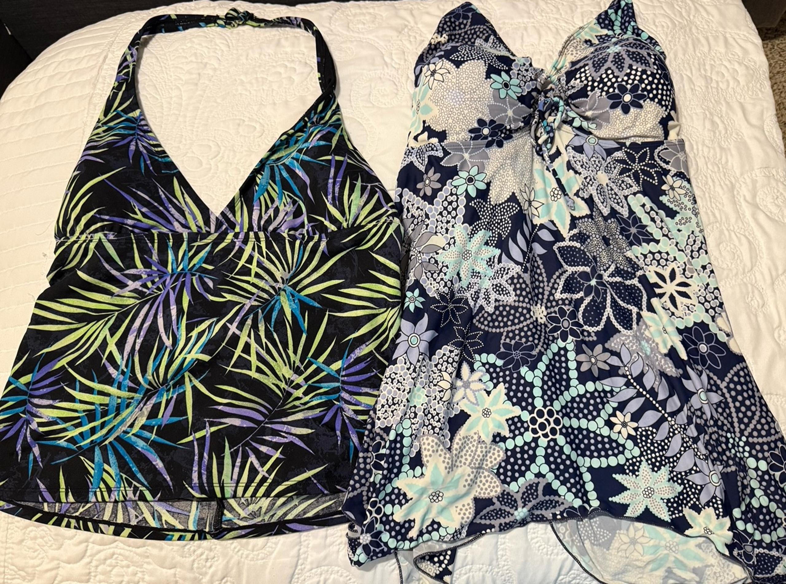 BUNDLE/ LOT OF 2 PLUS SIZE WOMENS SWIM TOPS SIZE 16