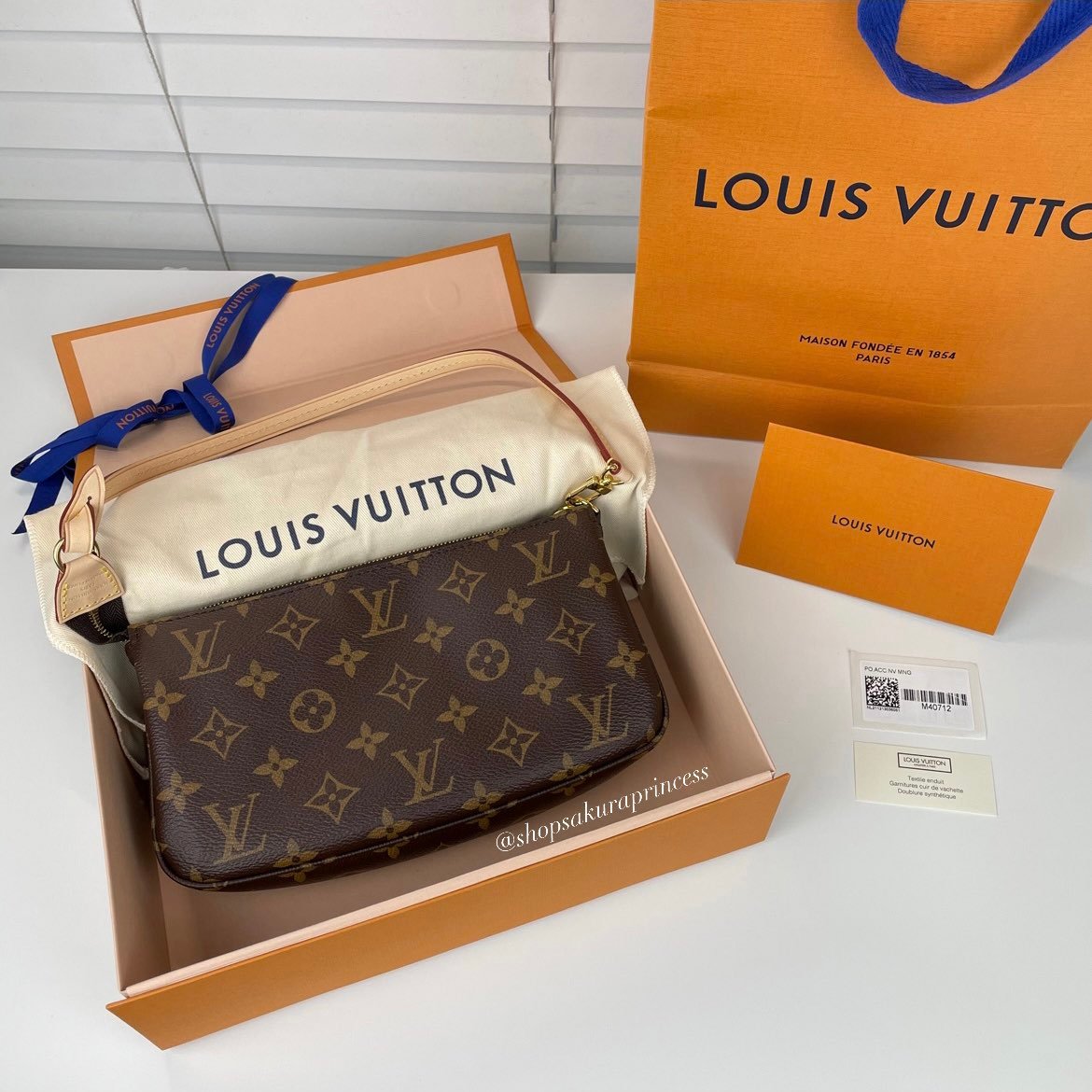 pochette accessoires m40712