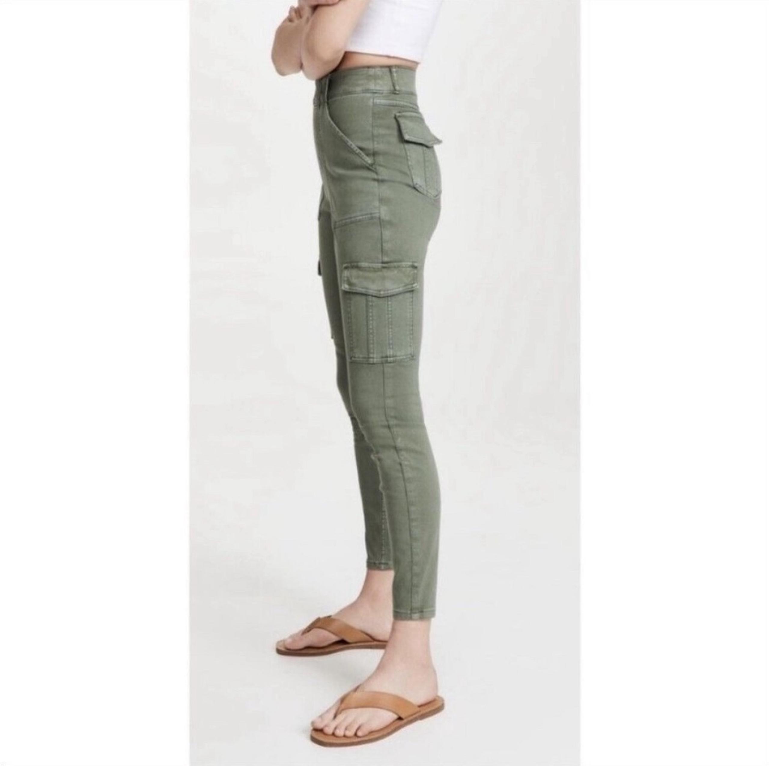 New With Tags Spanx Stretch Twill Ankle Cargo Pant in Soft Sage Size Small