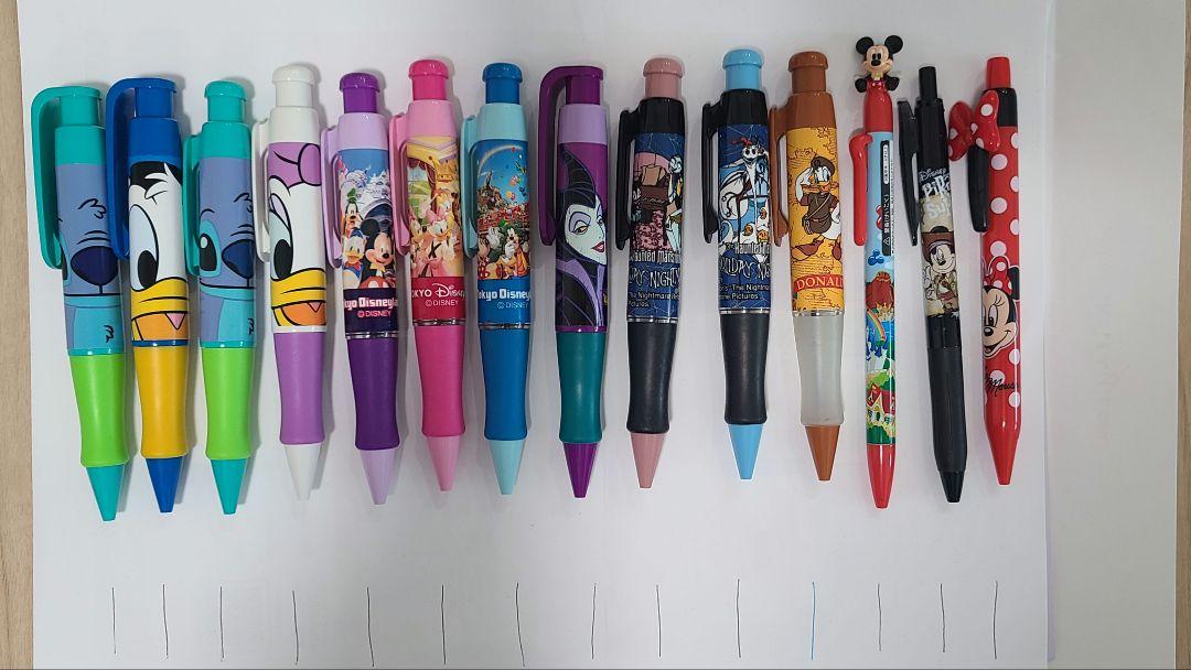 Rare!! Disney Ballpoint Pen Set
