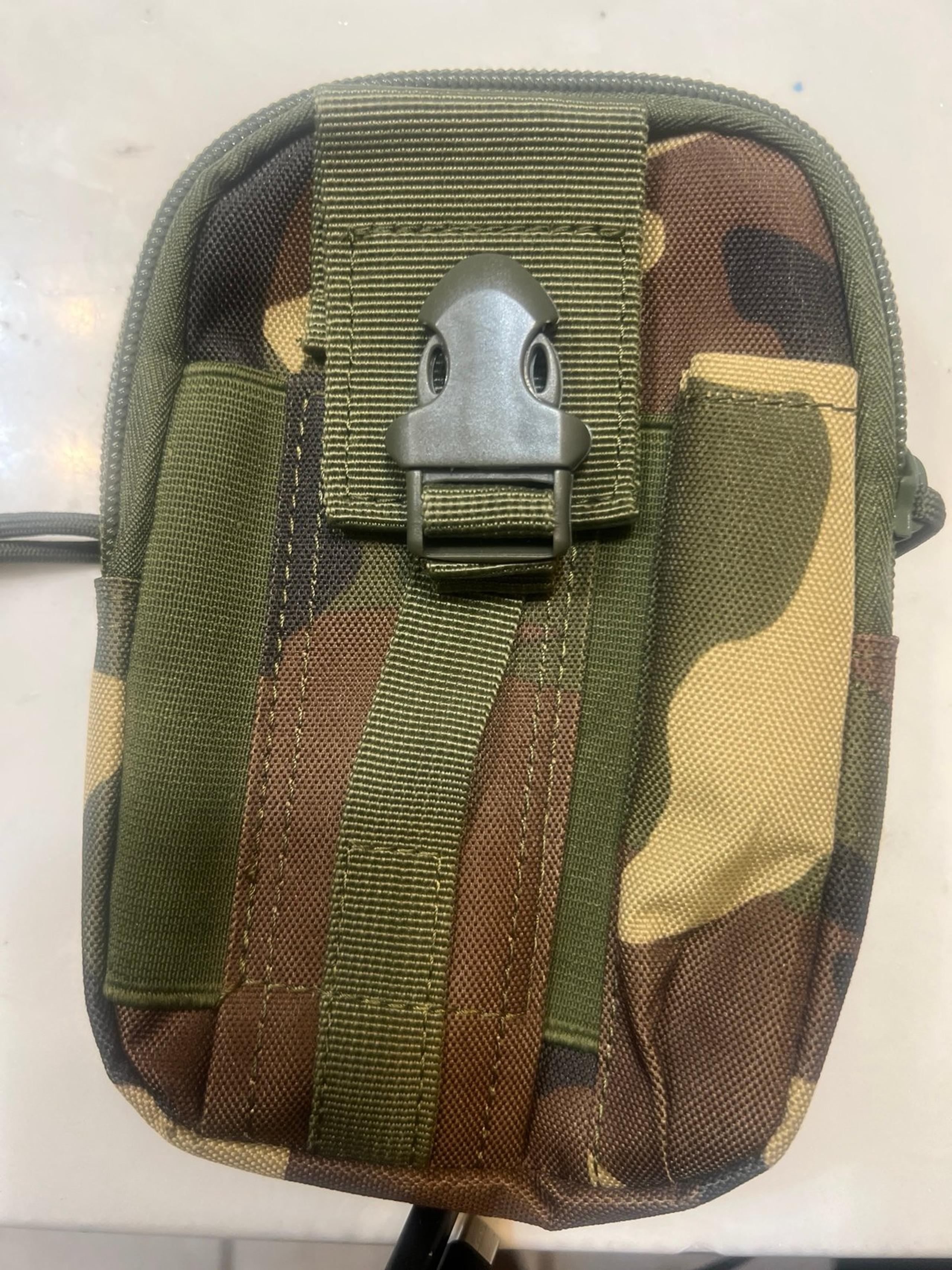 Camouflage phone Carrier with belt snaps
