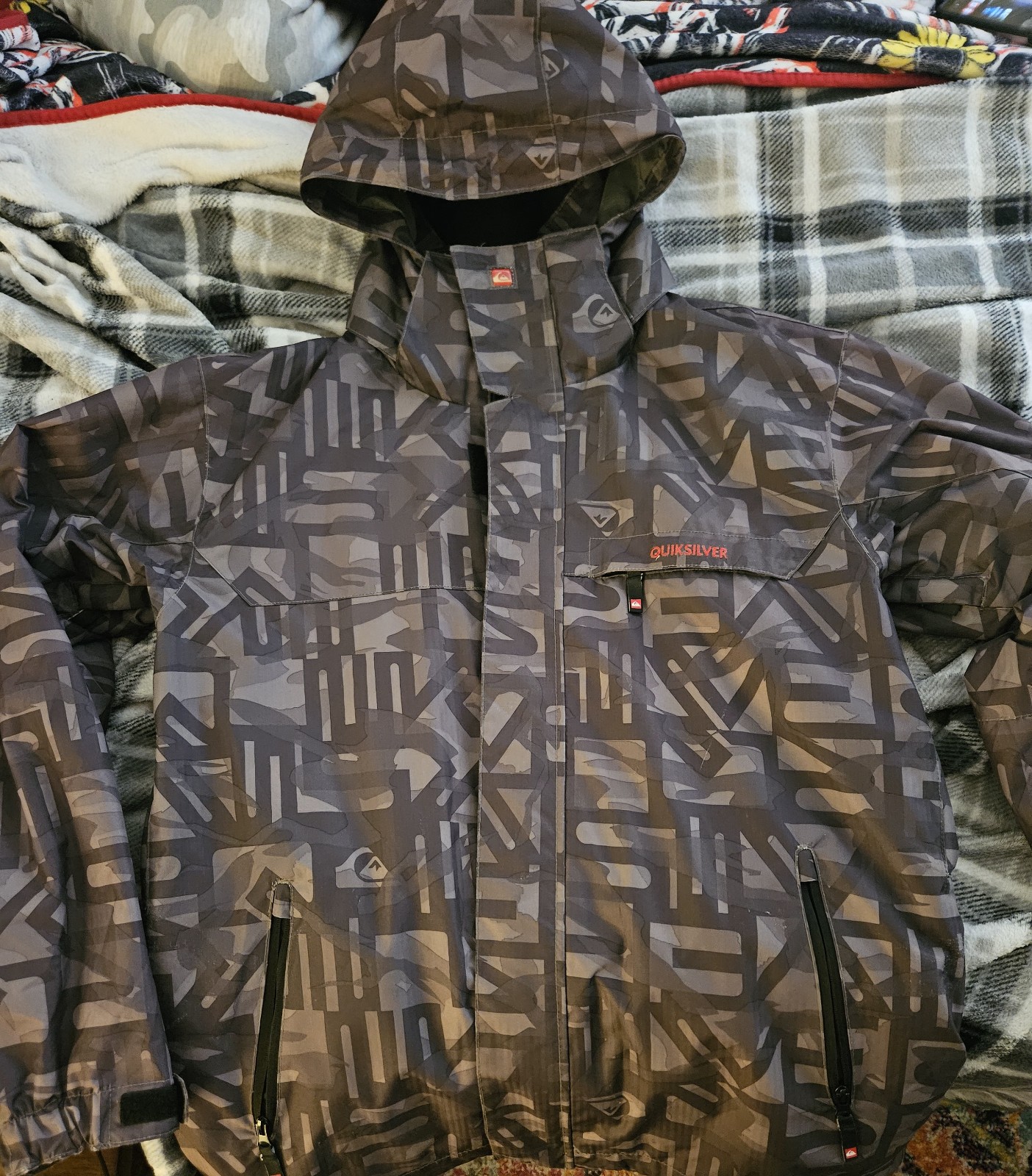 Quiksilver | Snowboarding Jacket, Size Large