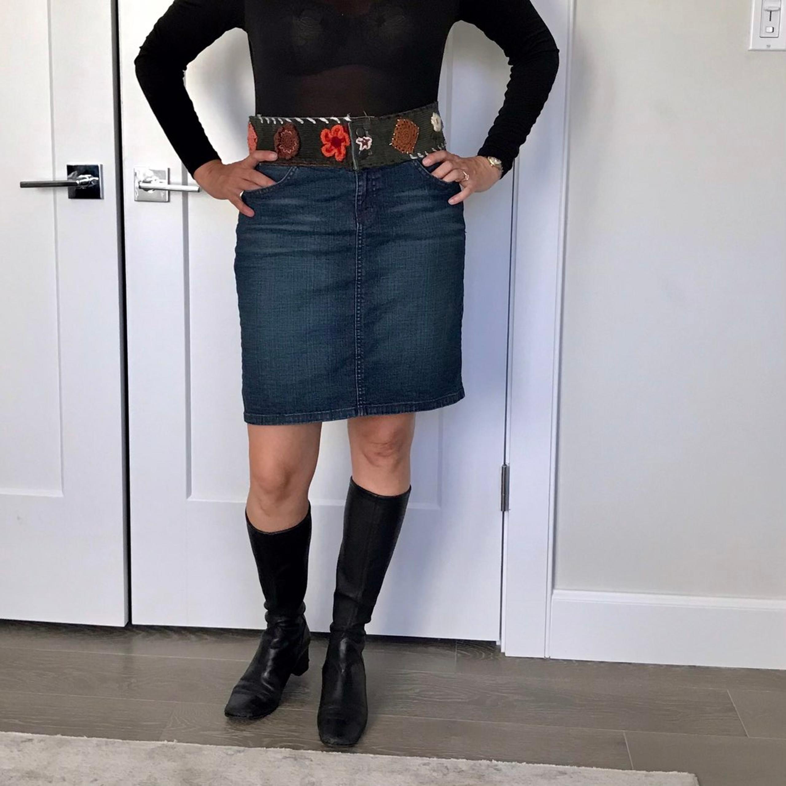 Vintage Sharagano denim and crochet skirt. Size M. EUC
