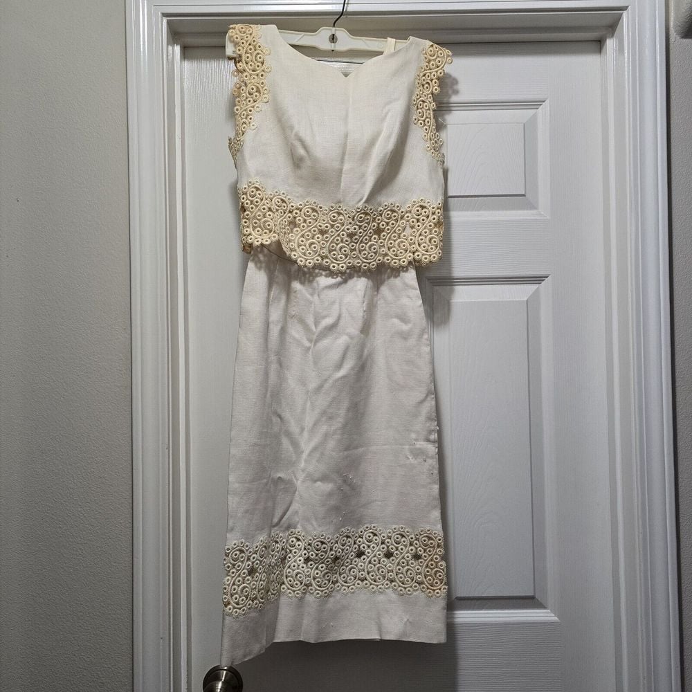 VTG Joseph Magnin Womens Two-Piece Sleeveless Winter White Lace Trim Dress XS