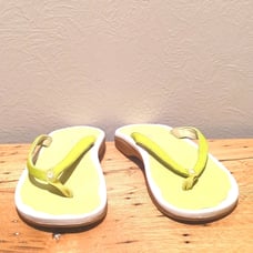 OluKai Bright Green Leather Flip Flop/Sandal Women's Size 5