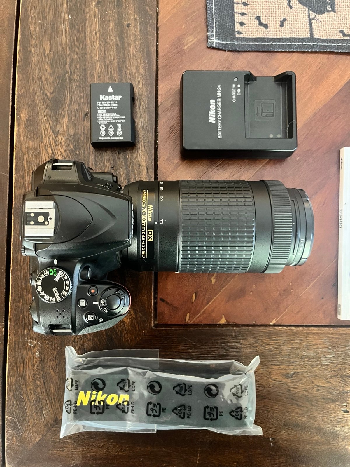 Nikon D3400 DSLR with 70-300 lens