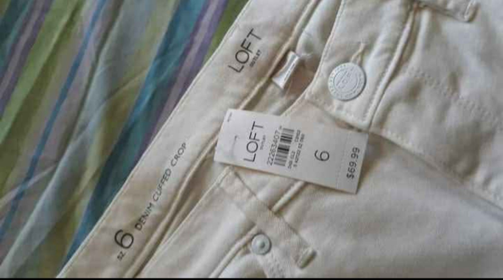 NWT- Womens LOFT Denim Stretchy Cuffed Crop pant• sz 6