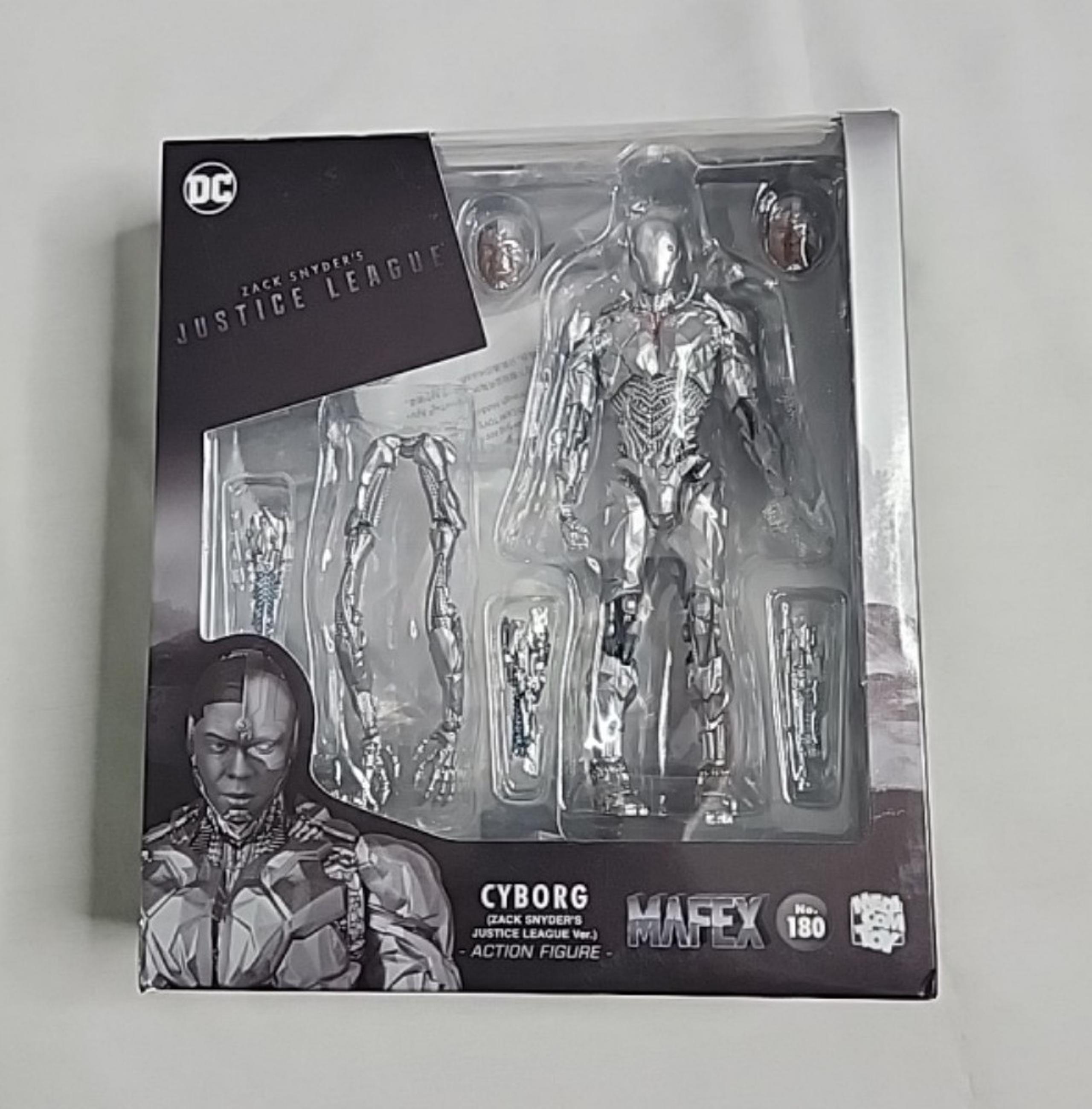Mafex Cyborg Zack Snyder's Justice League Figure No. 180 Medicom Open Box