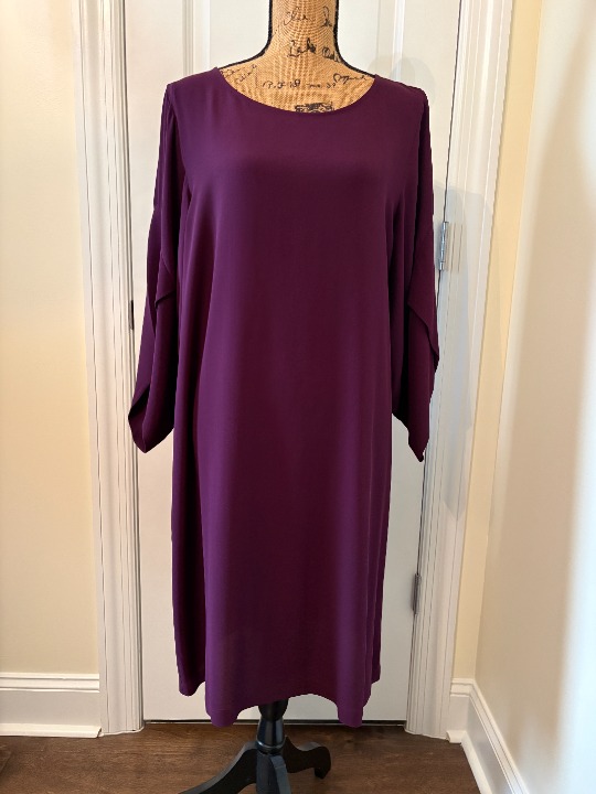 Eileen Fisher 100% Silk Dress. Size M Like new condition.