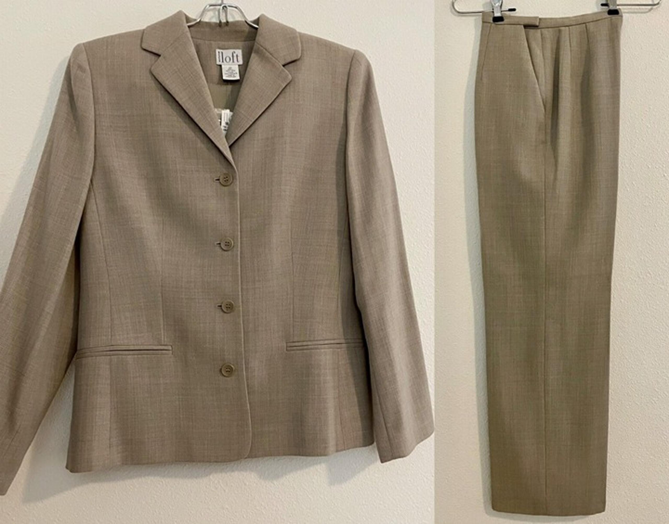 NWT Ann Taylor Loft Pant Suit Women Size 2P
