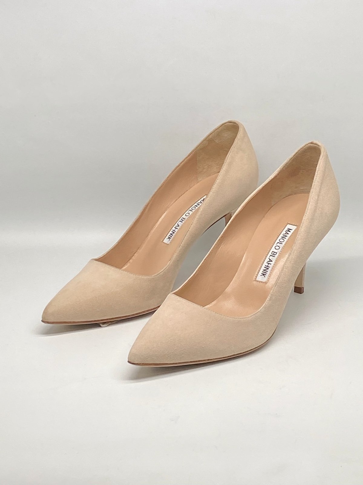 Manolo Blahnik BB Suede Pointed Toe Pump size 36