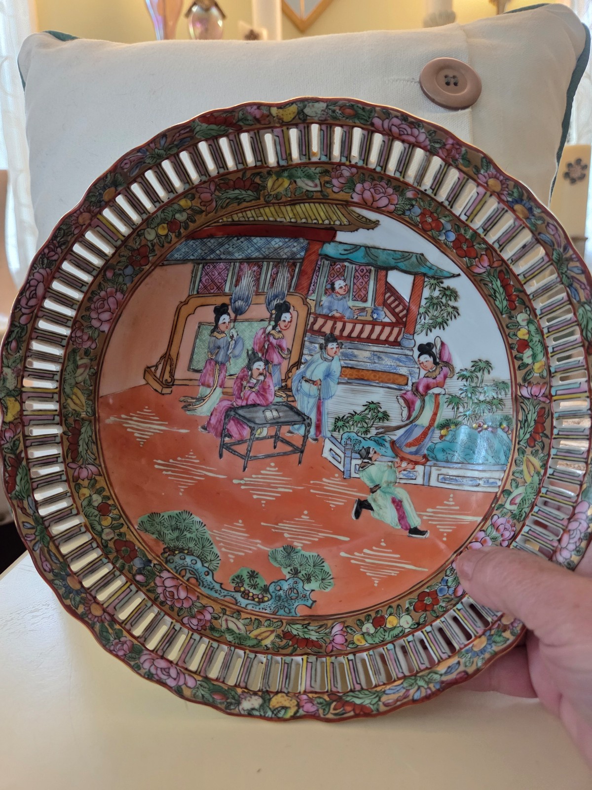 Chinese Famille Rose Mandarin Plate