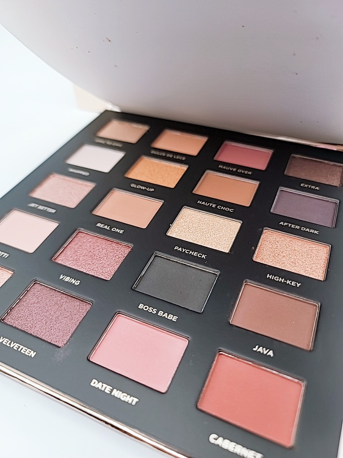 Iconic London Booming & Gleaming Eyeshadow Palette