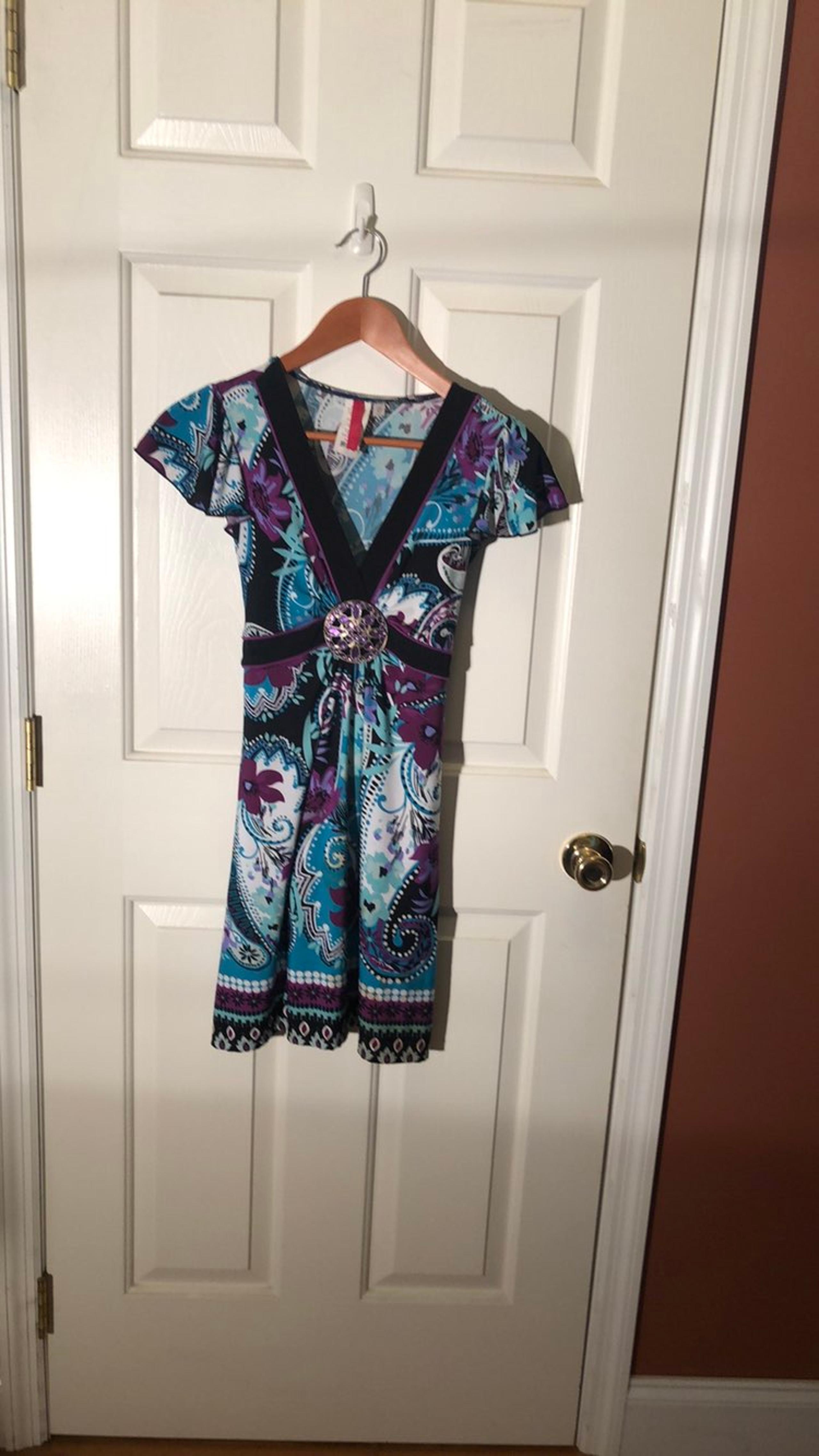 Heart Soul Knee Length Dress Small