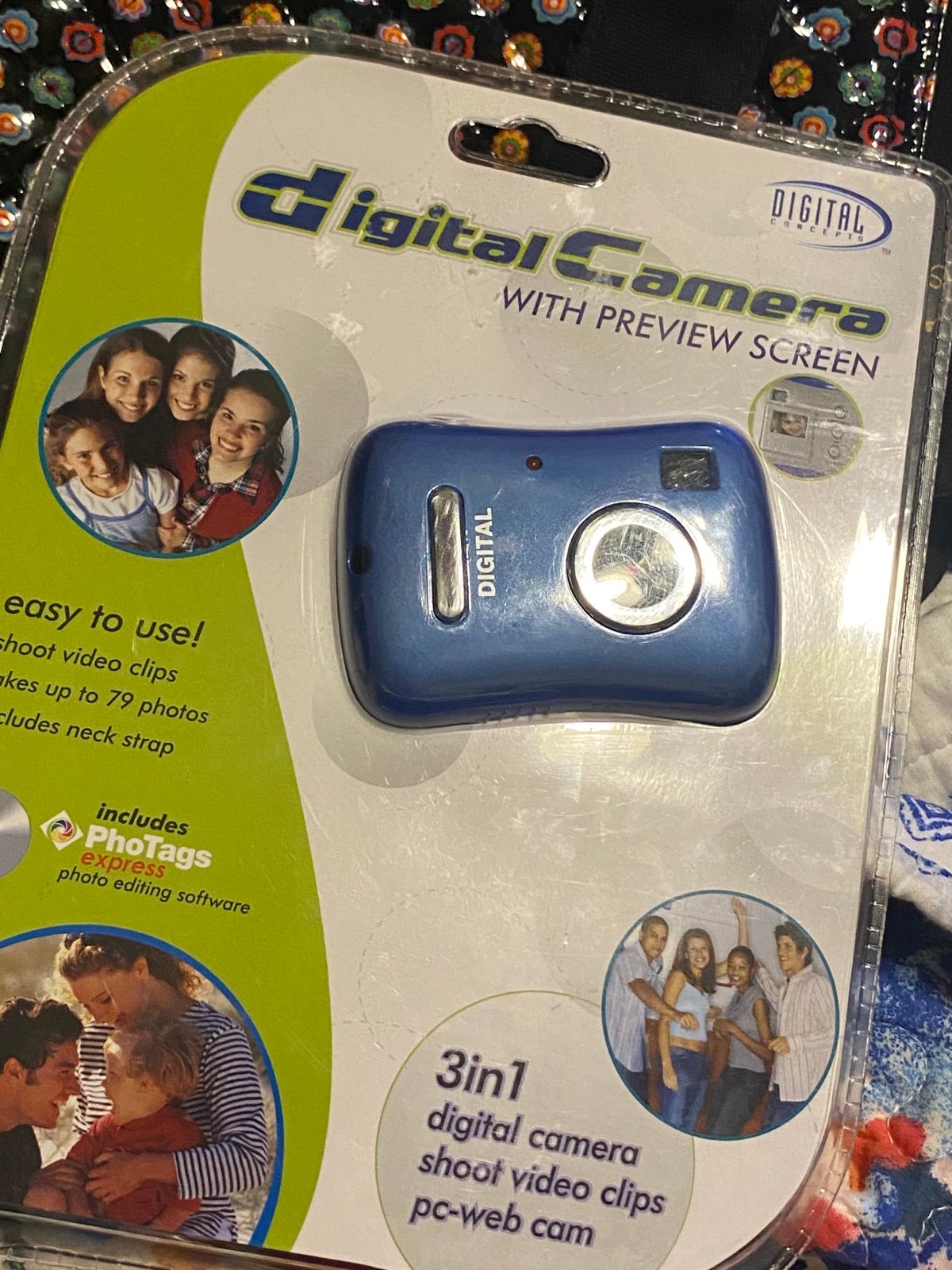 Digital Camera with Preview Screen