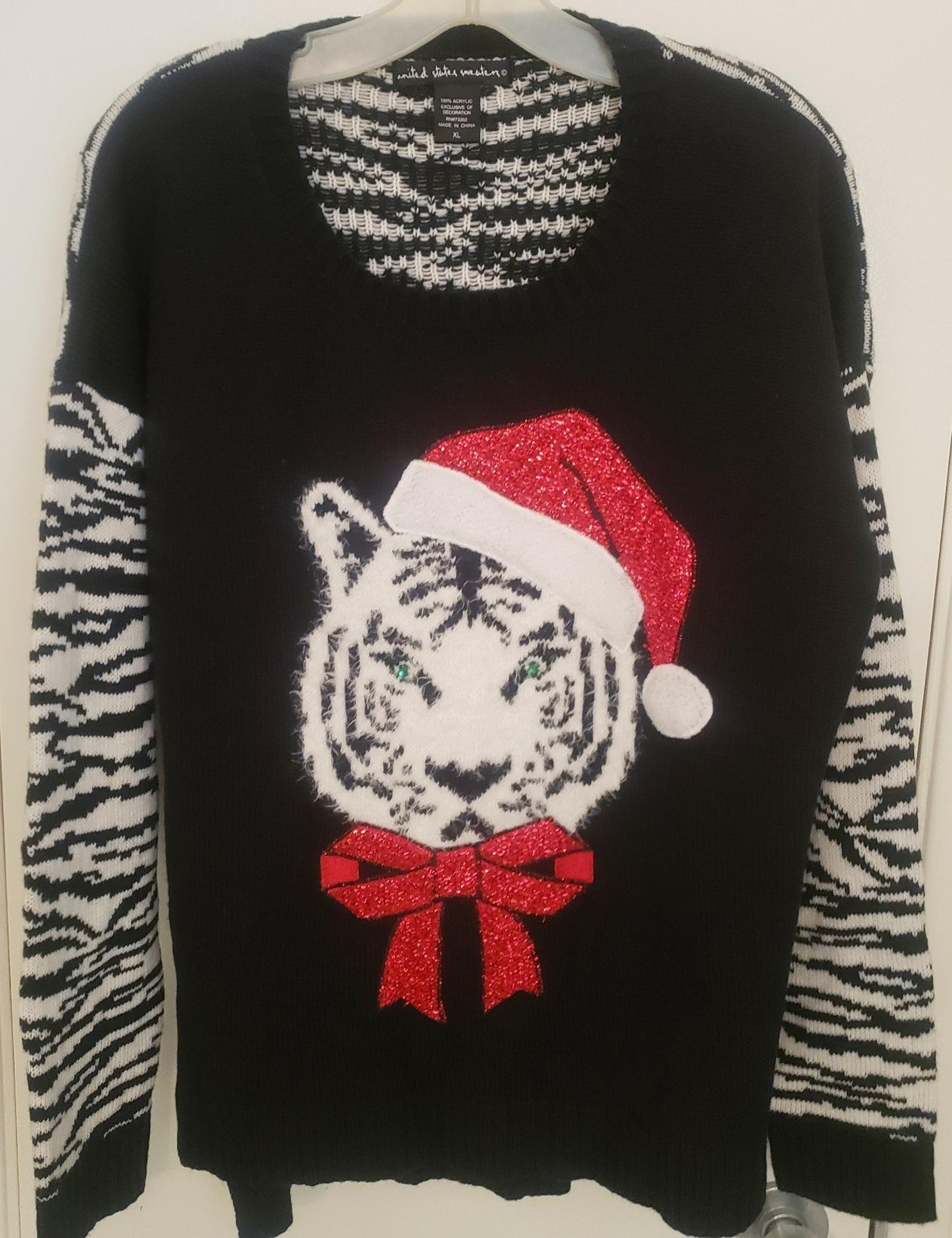 United States Sweaters Holiday size XL White Tiger Christmas sweater