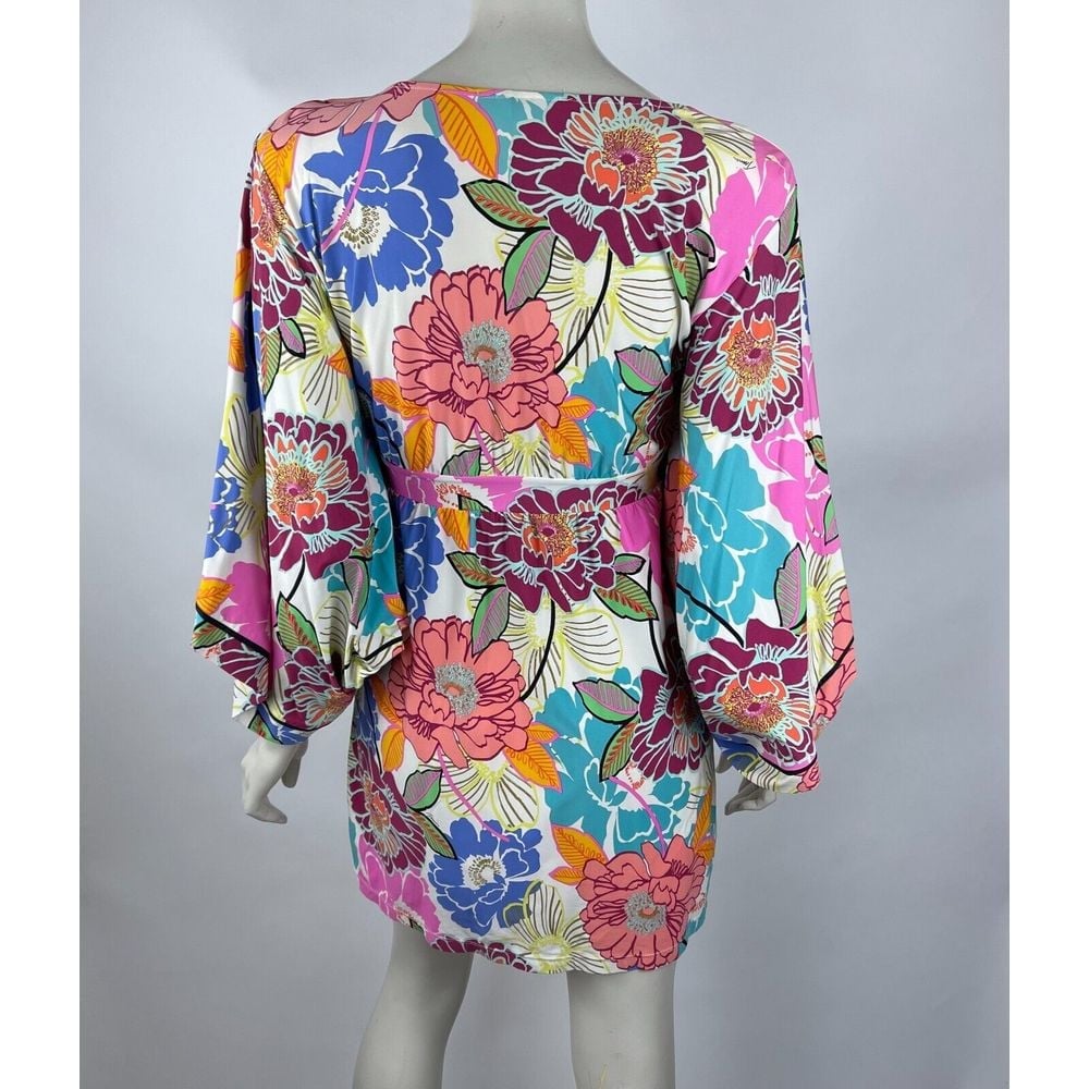 Trina Turk Floral Tunic Swimsuit Cover Up Stretch 3/4 Sleeve Lace Up V-neck