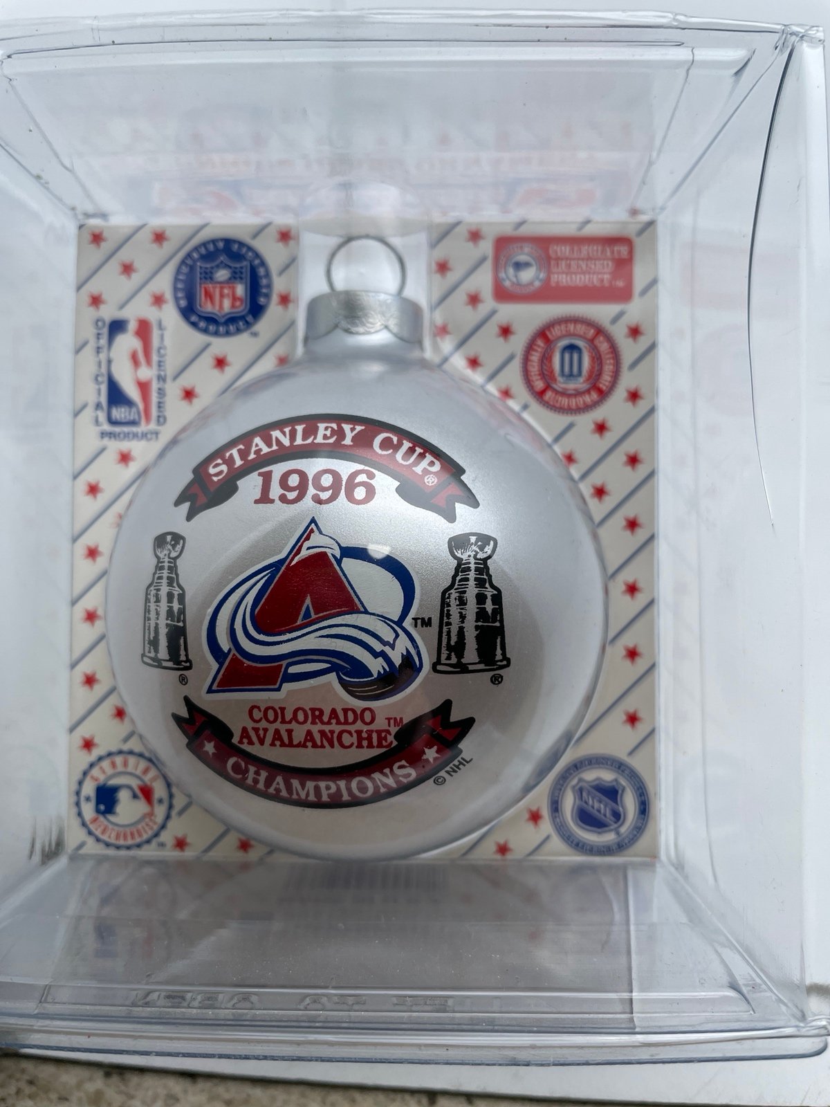 A unique glass ornament, Stanley Cup champions, 1996