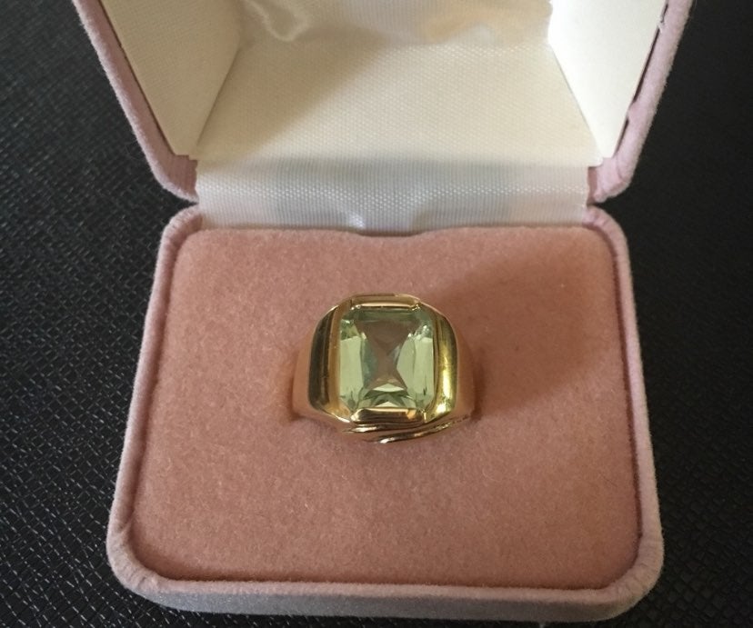 Vintage Gold And Light Green Ring