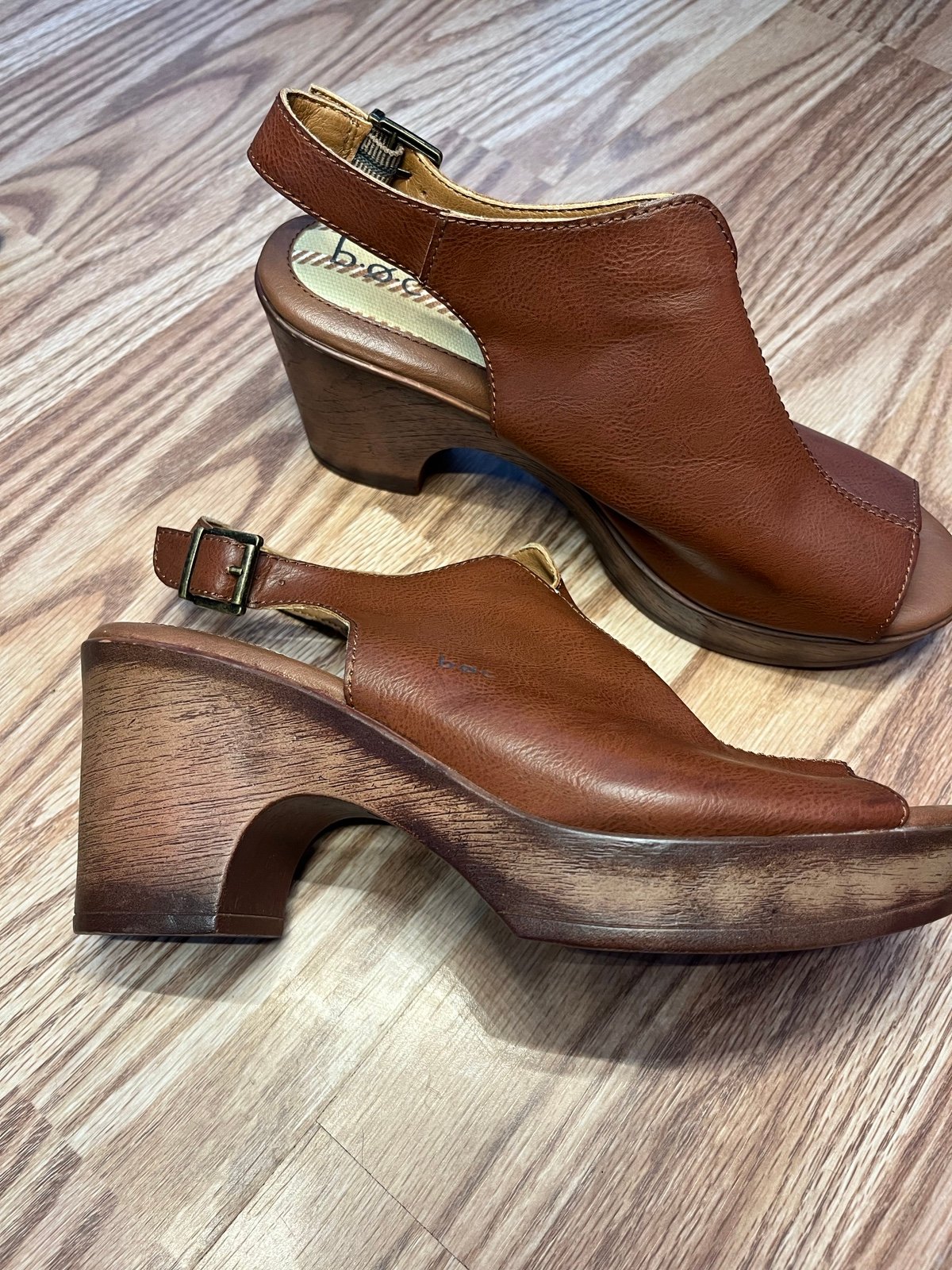 Leather boc Heals