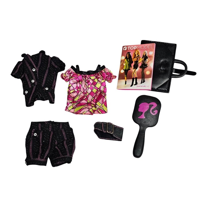 2007 Barbie Top Model Muse Summer Outfit & Accessories Partial Set Booklet