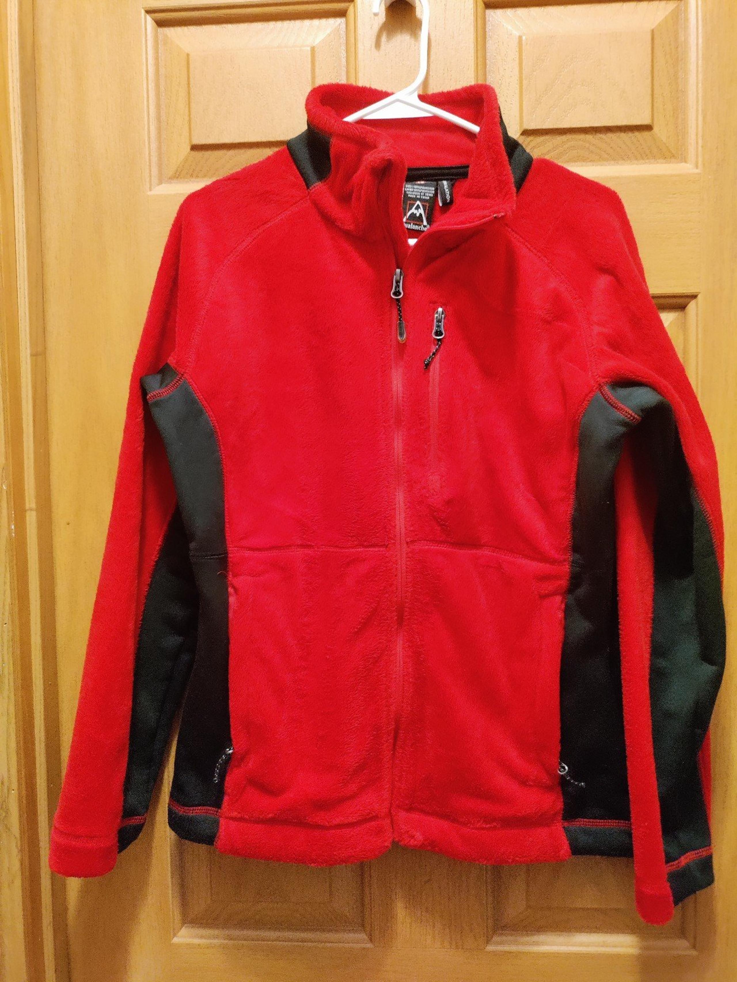 Women's Avalanche red fleece jacket sz large