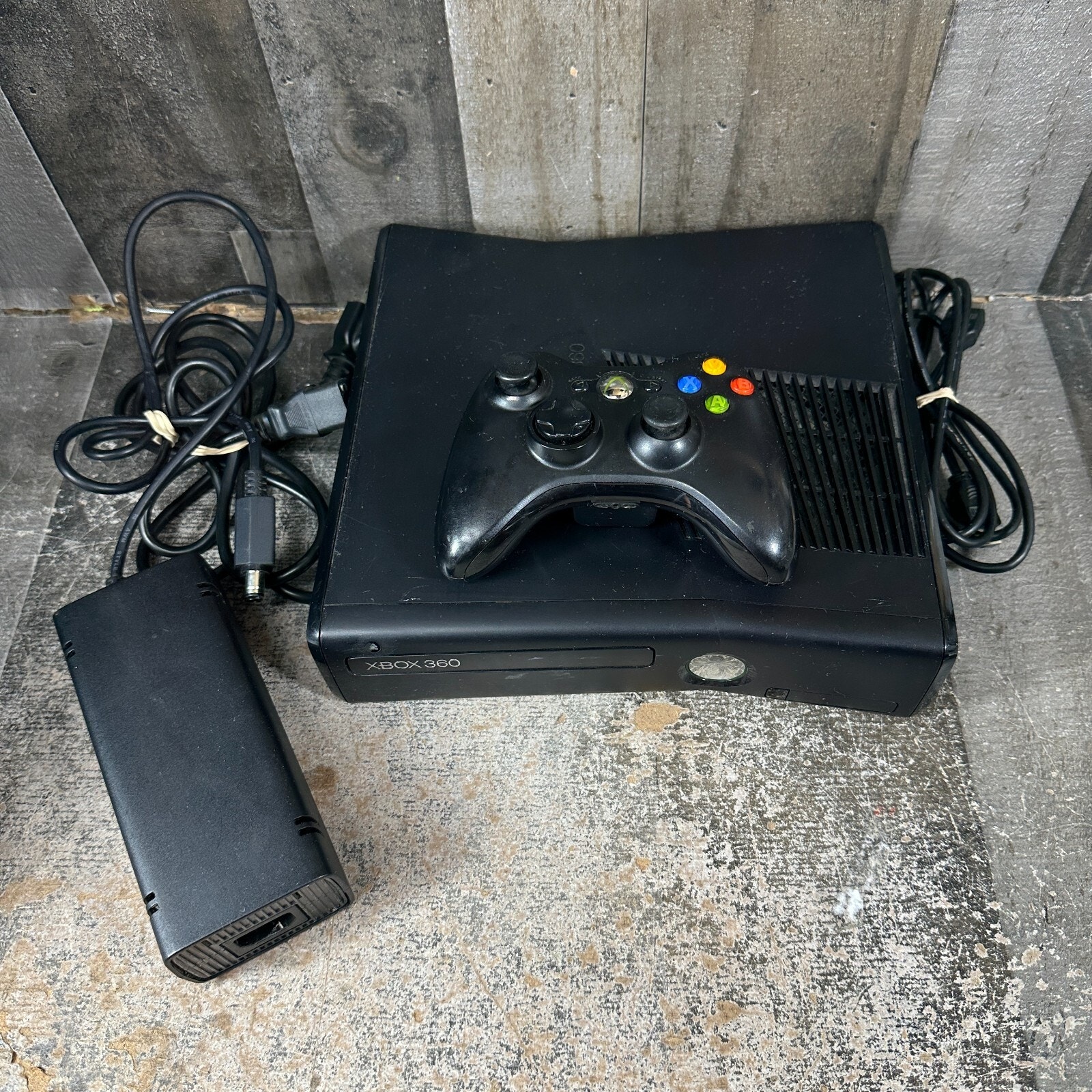 Microsoft Xbox 360 S 1439 500GB Console w Wireless Controller & Cords TESTED