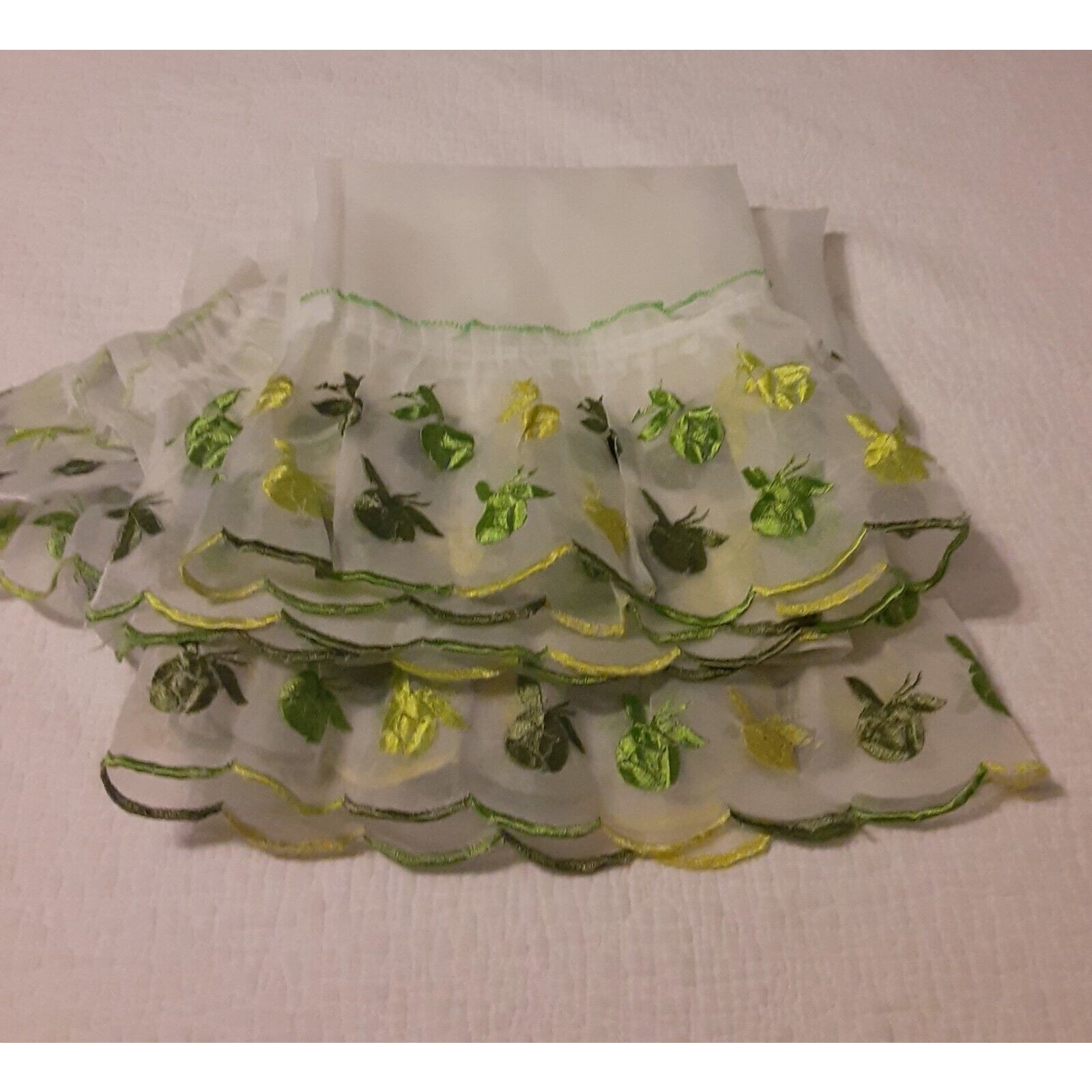 Vintage Sears Sheer & Embroidered 4 pc Valance & Cafe set Ruffled