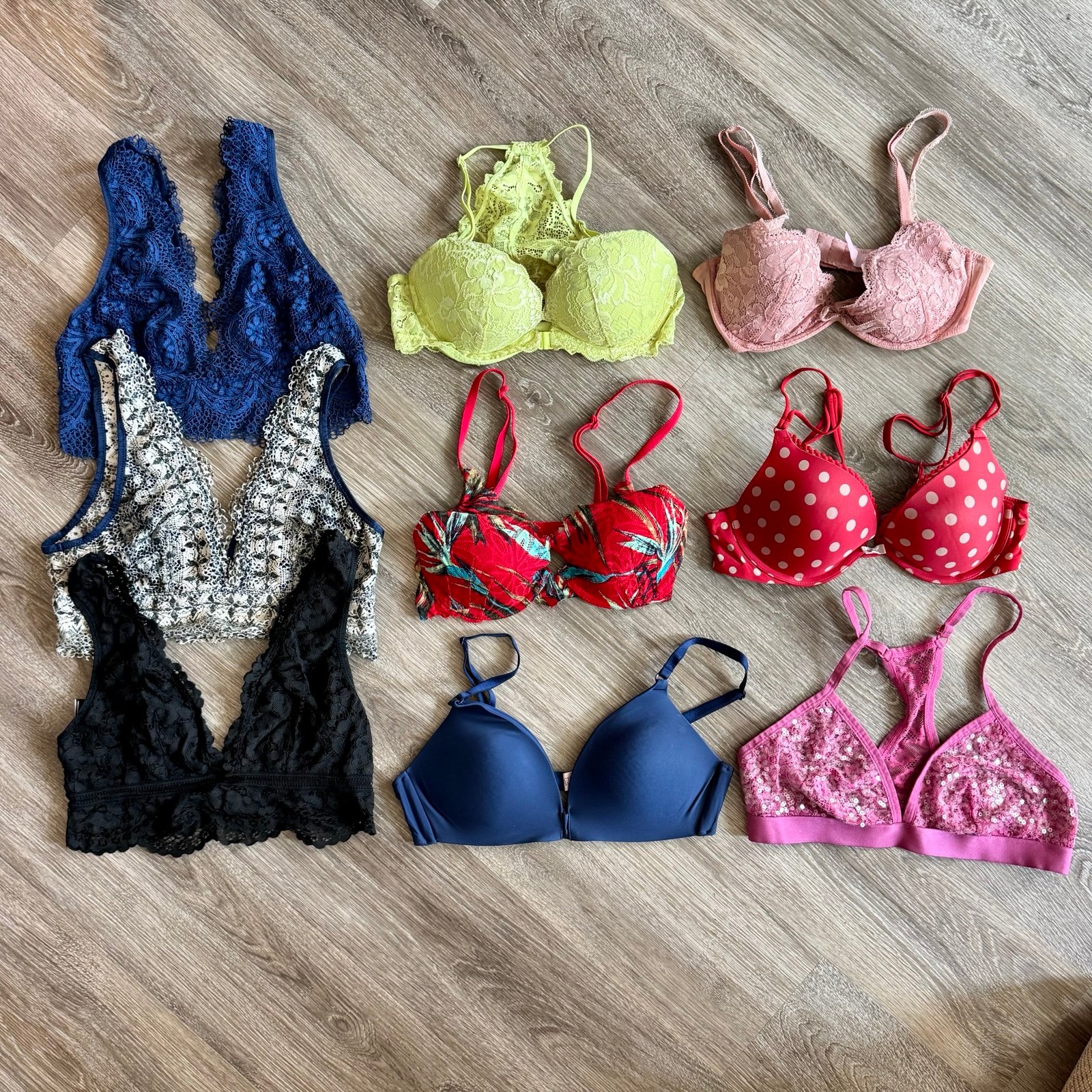 SALE!!! 32C/34B 9pc VS / VS PINK Bra Bundle!