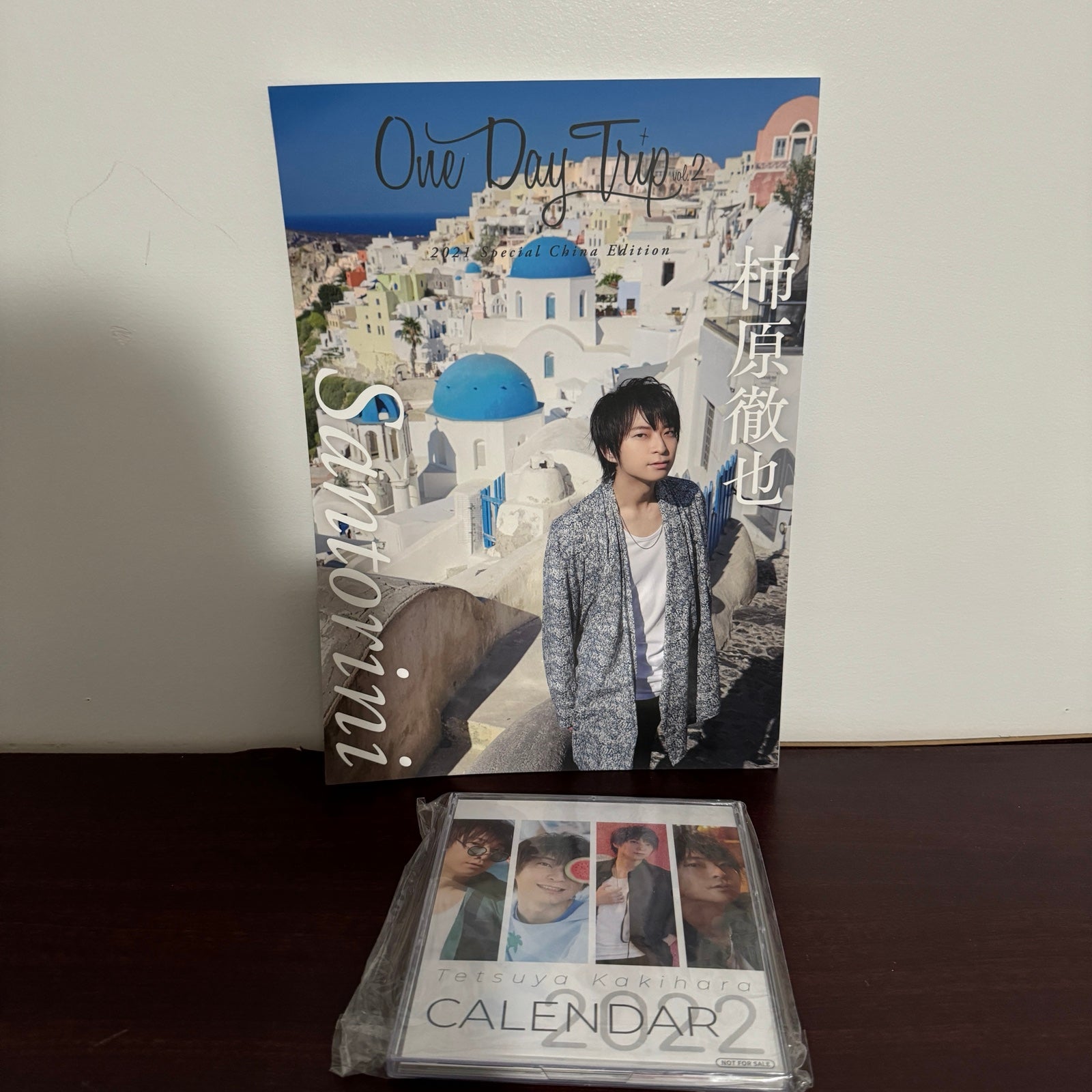 Tetsuya Kakihara Photo Book 2021 with signature and calendar