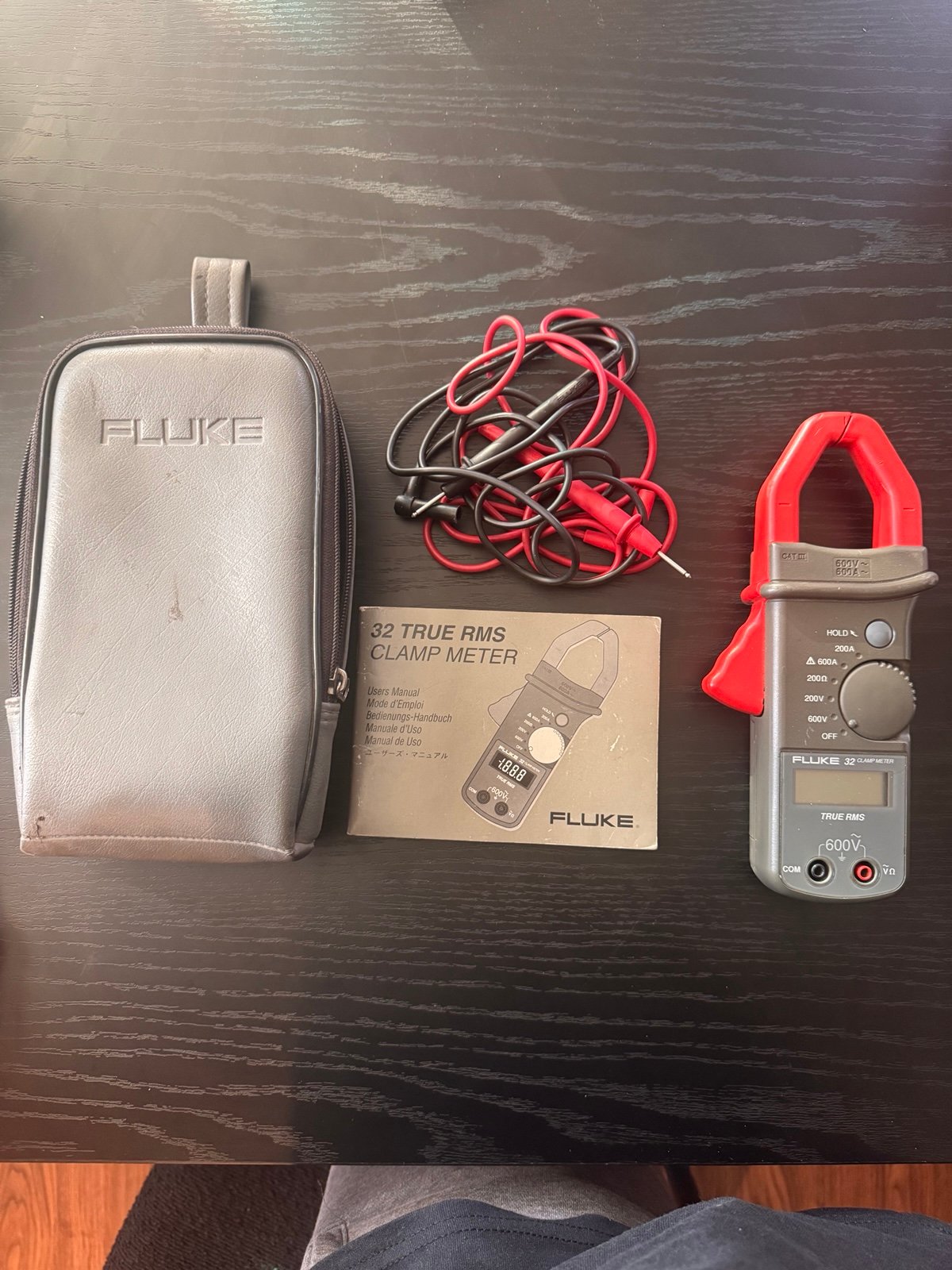 Fluke 32 Clamp Meter With Bag And Manual
